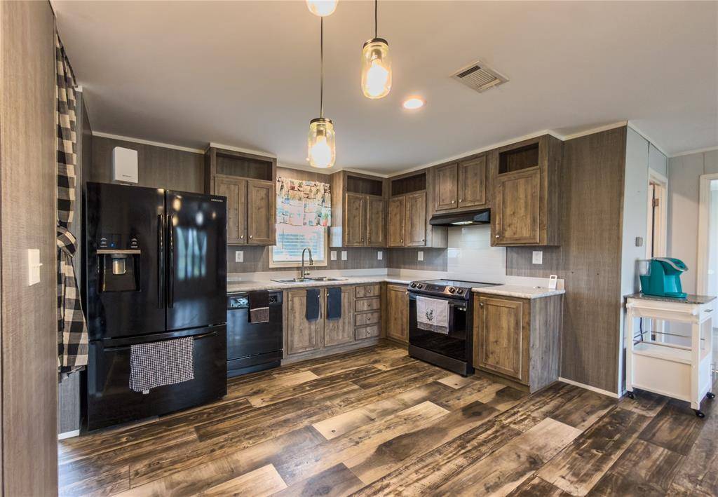 Blum, TX 76627,1048 Fm 934