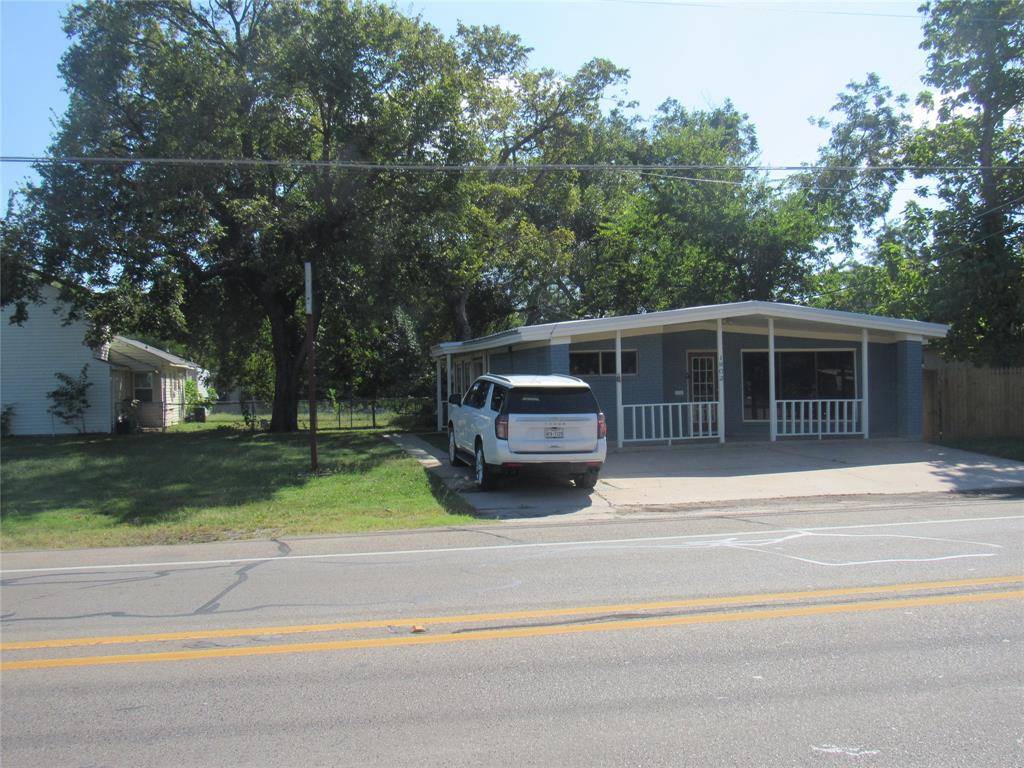 1802 N Center Street, Bonham, TX 75418