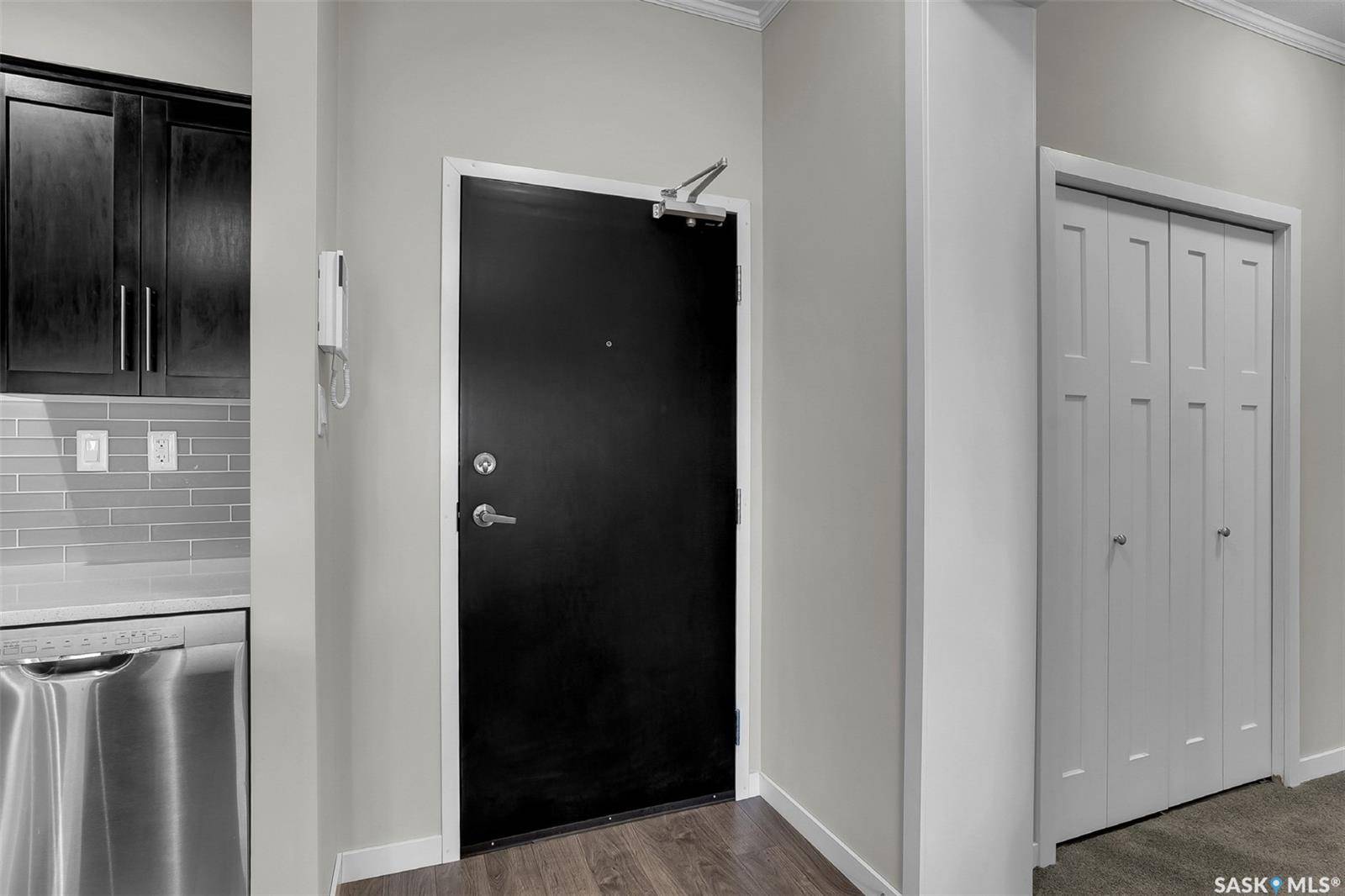 Saskatoon, SK S7L 6V3,545 Hassard CLOSE ##216