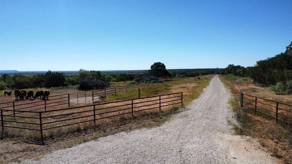 Ovalo, TX 79541,449 County Road 194
