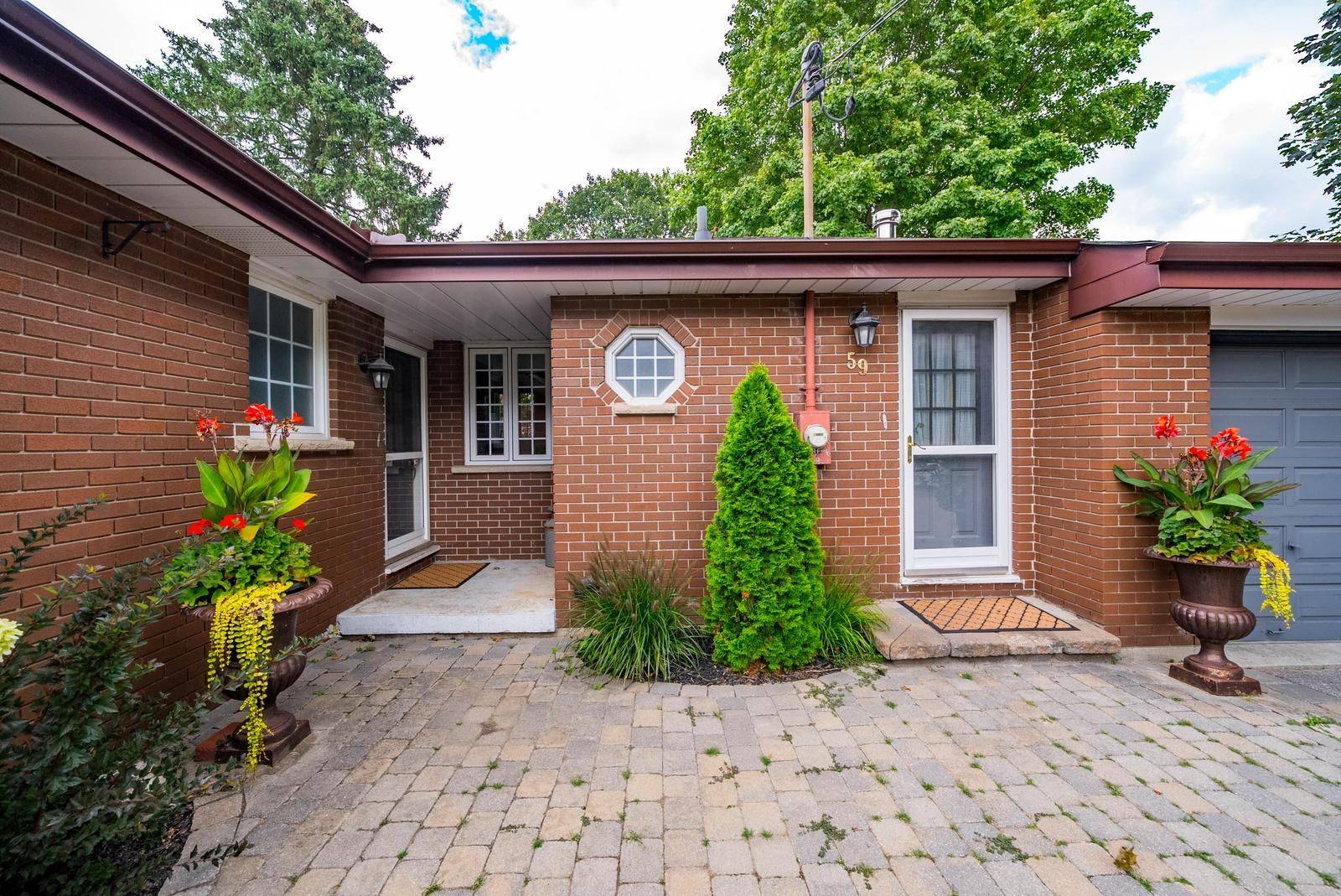 Whitchurch-stouffville, ON L4A 4H8,59 Blake ST