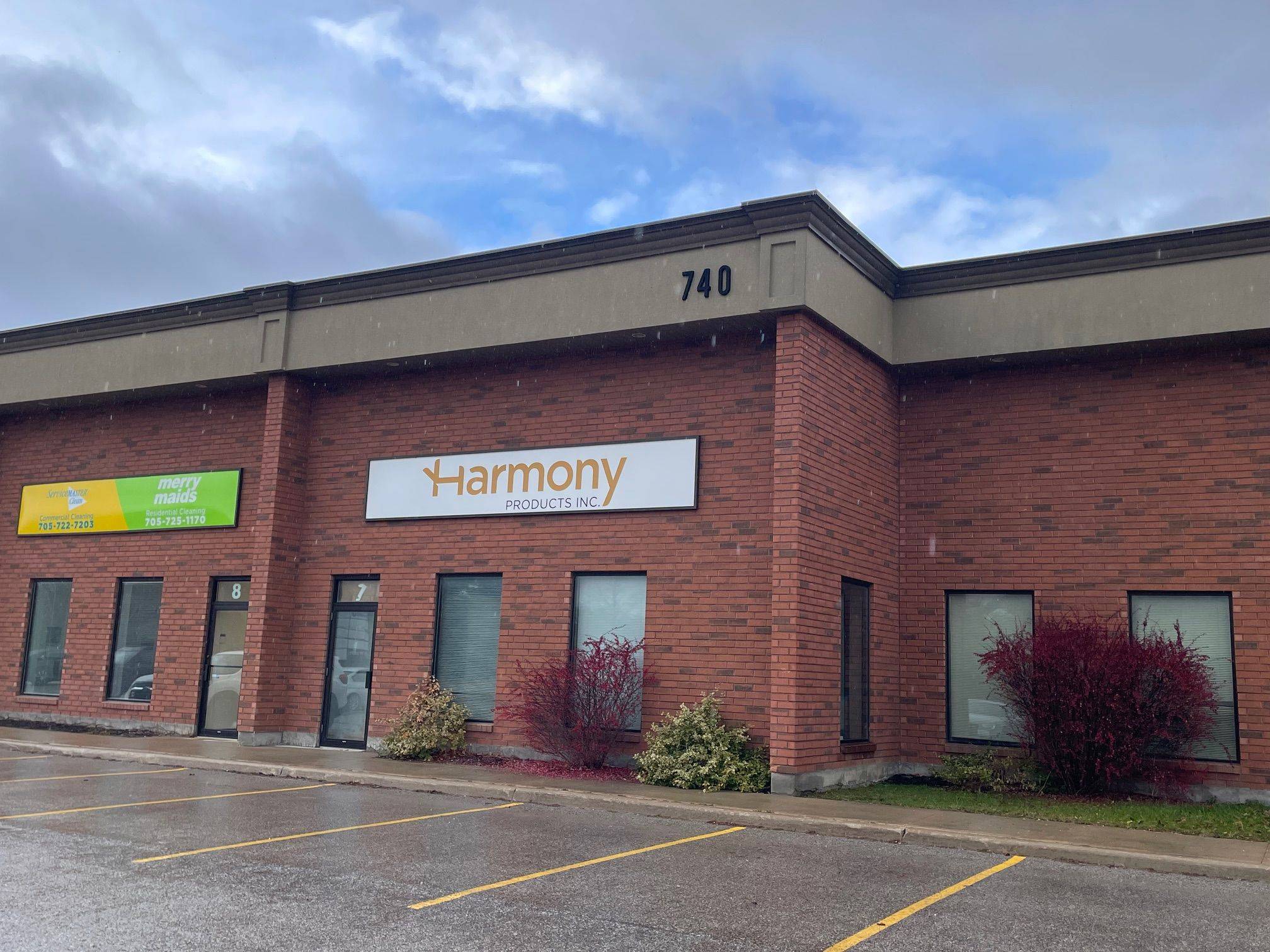 Barrie, ON L4N 6C6,740 HURONIA RD #7