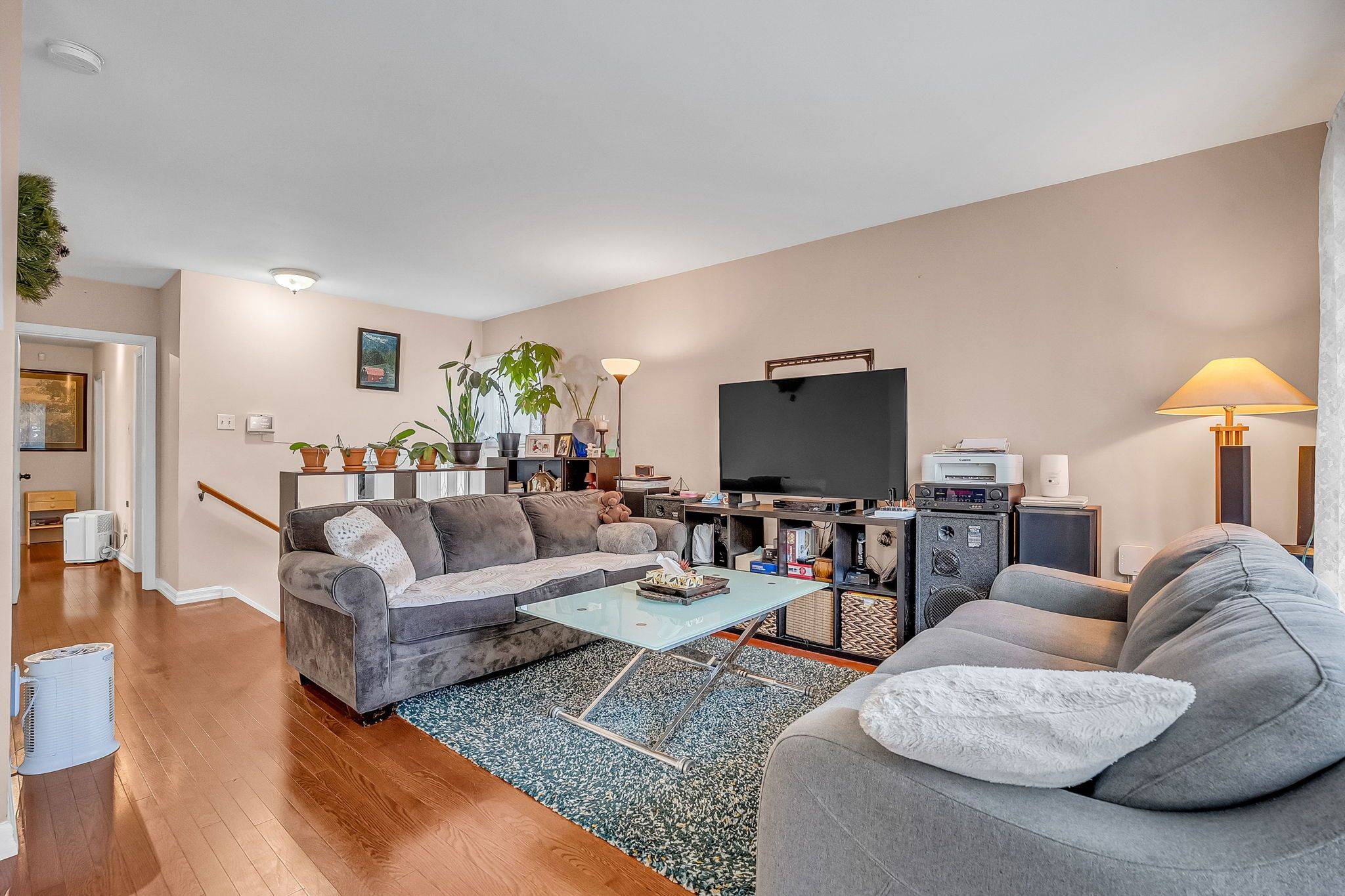 Toronto W10, ON M9W 2V9,4 Hallow CRES