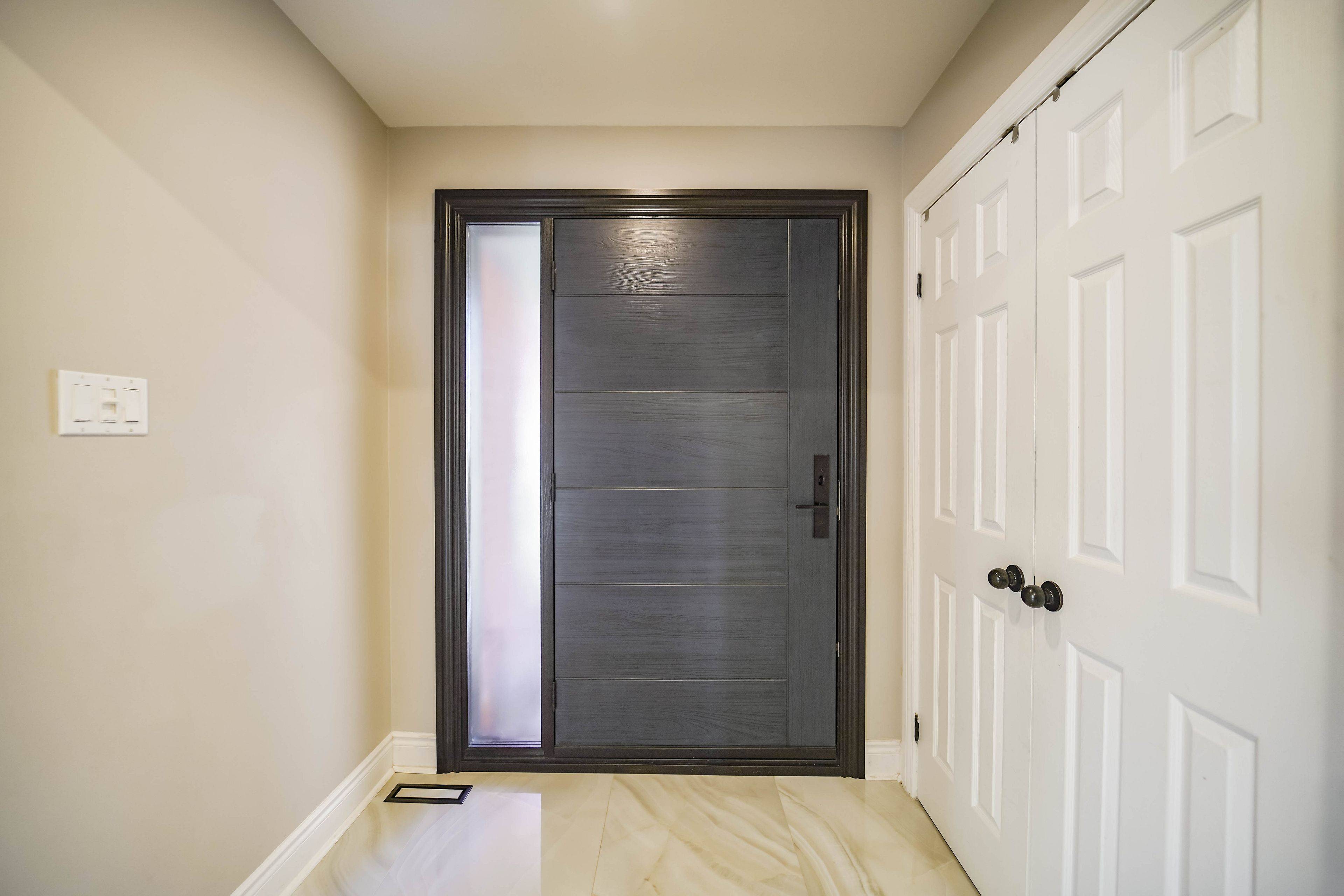 Mississauga, ON L5V 1E2,4392 Grassland CRES