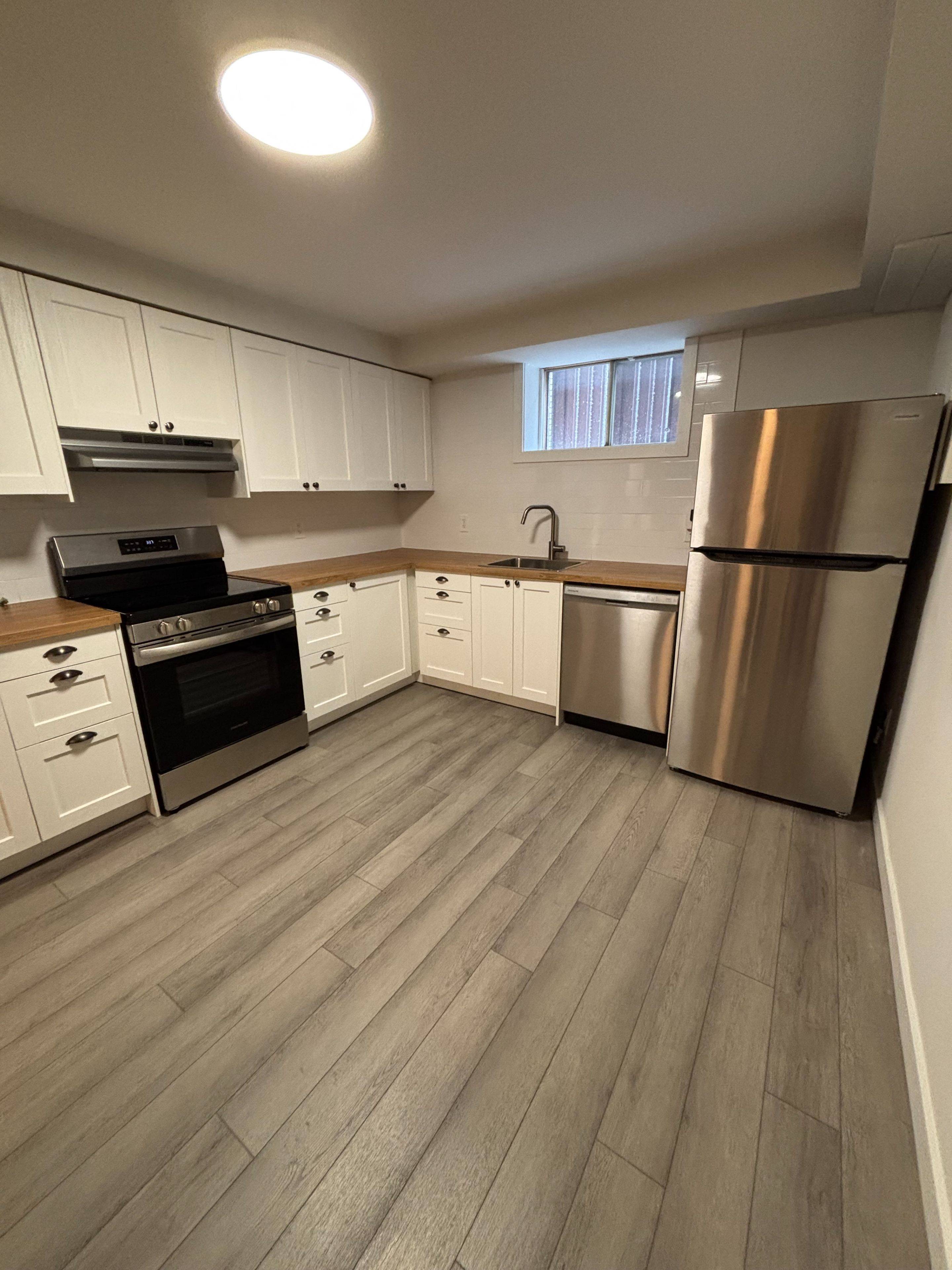 Hamilton, ON L8G 4P8,19 Pavarotti CT #Lower