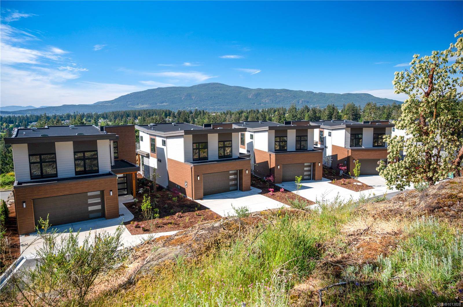 Nanaimo, BC V9T 0L7,1220 Manzanita Pl #102