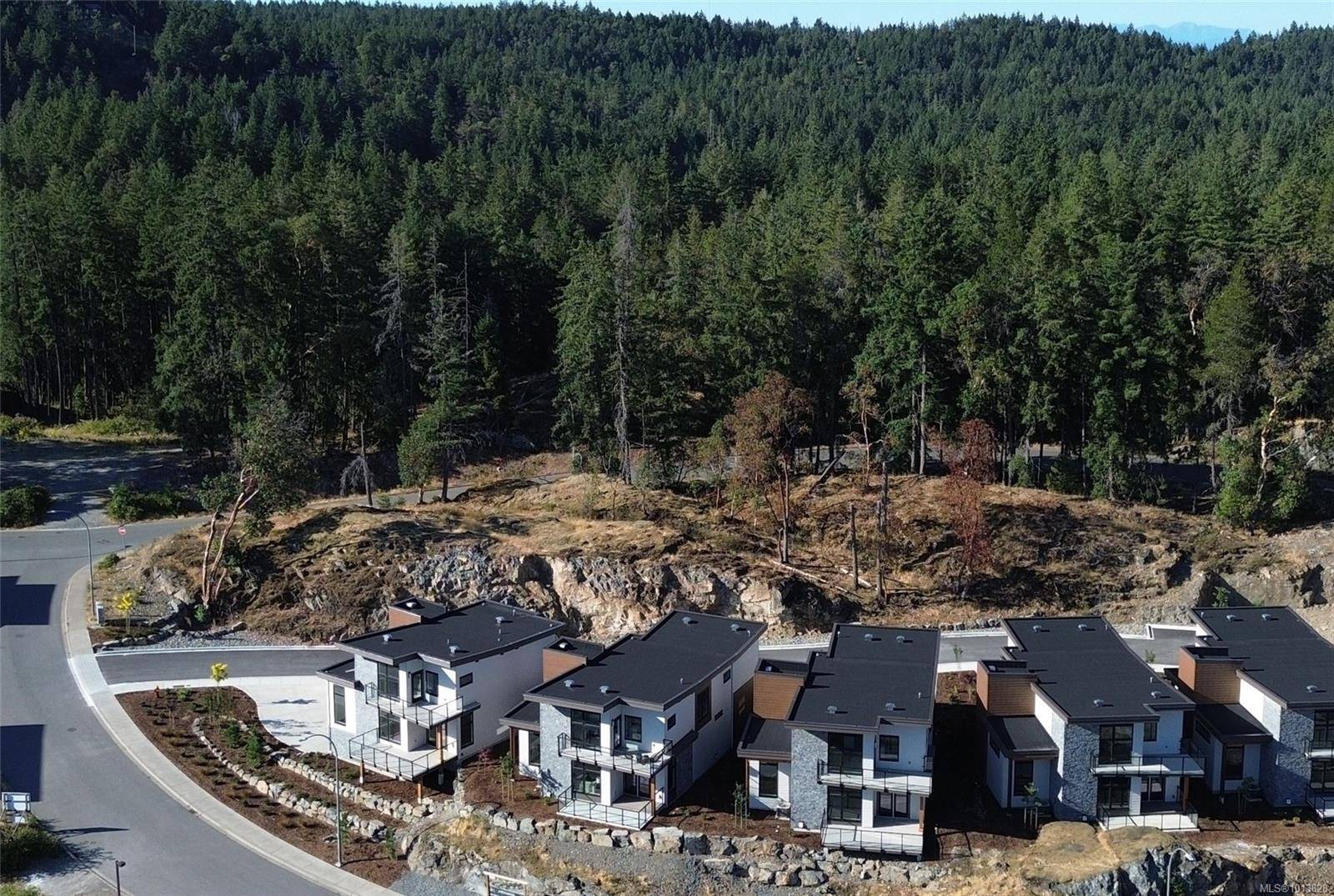 Nanaimo, BC V9T 0L7,1220 Manzanita Pl #102