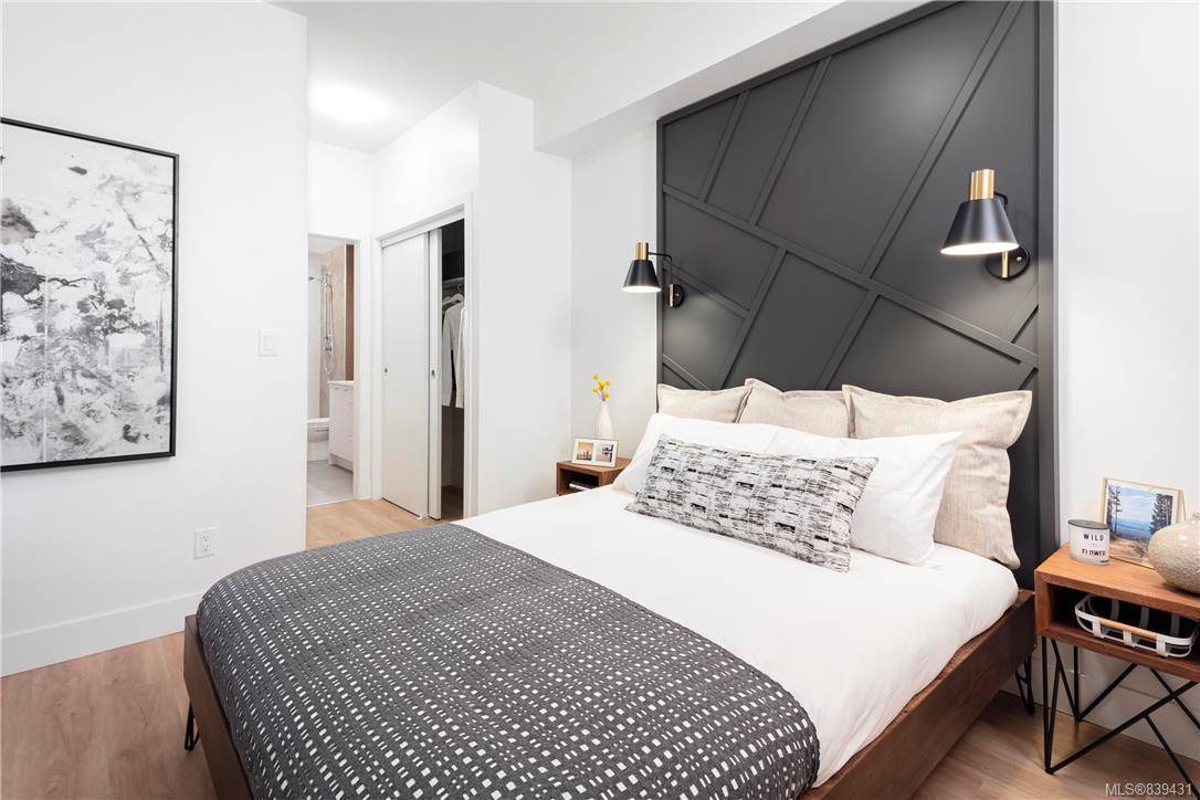 Langford, BC V9B 0W6,940 Reunion Ave #105