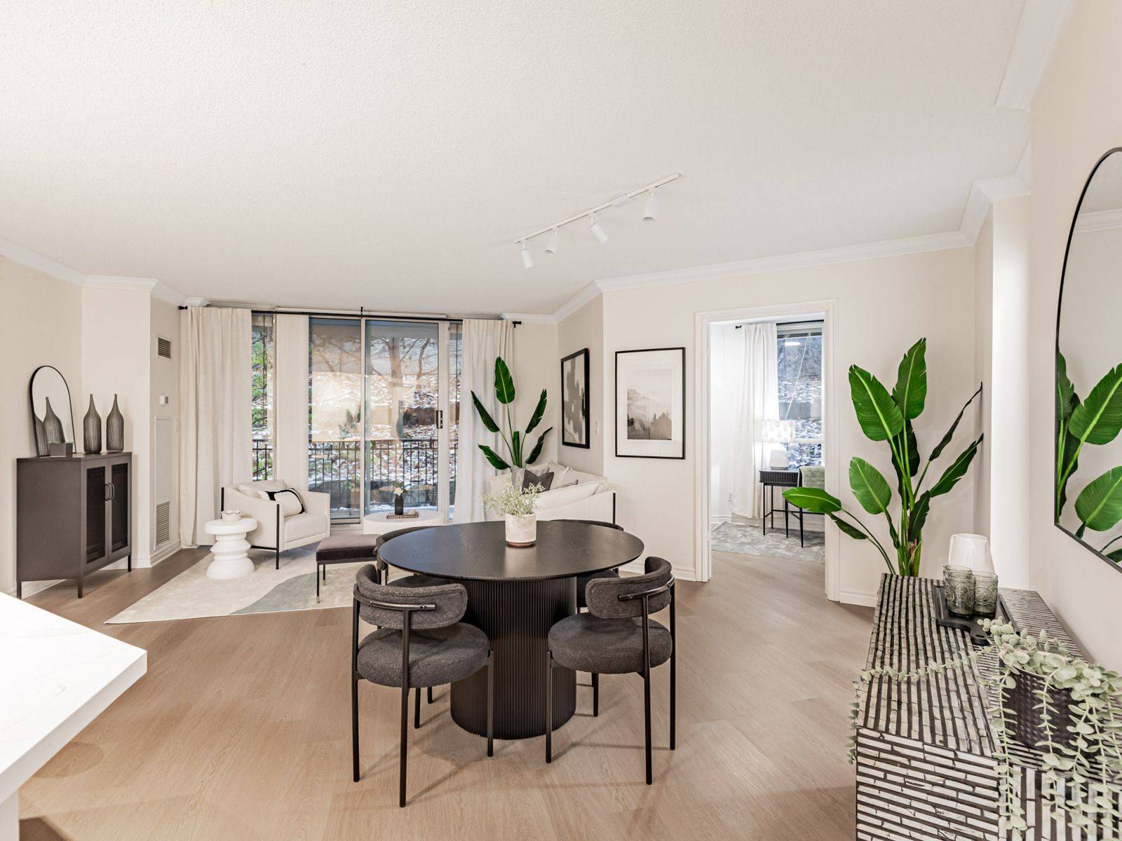 Toronto C12, ON M2P 2H1,28 William Carson CRES #219