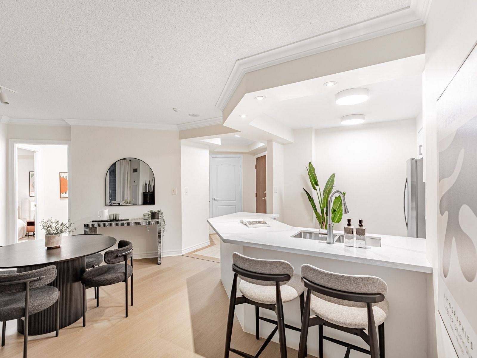 Toronto C12, ON M2P 2H1,28 William Carson CRES #219