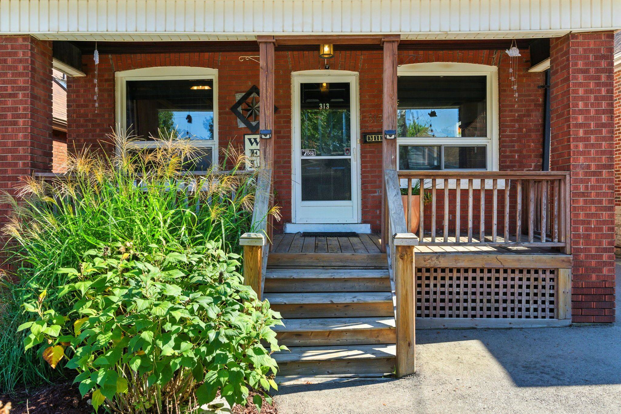 Hamilton, ON L8K 2M7,313 Graham AVE S