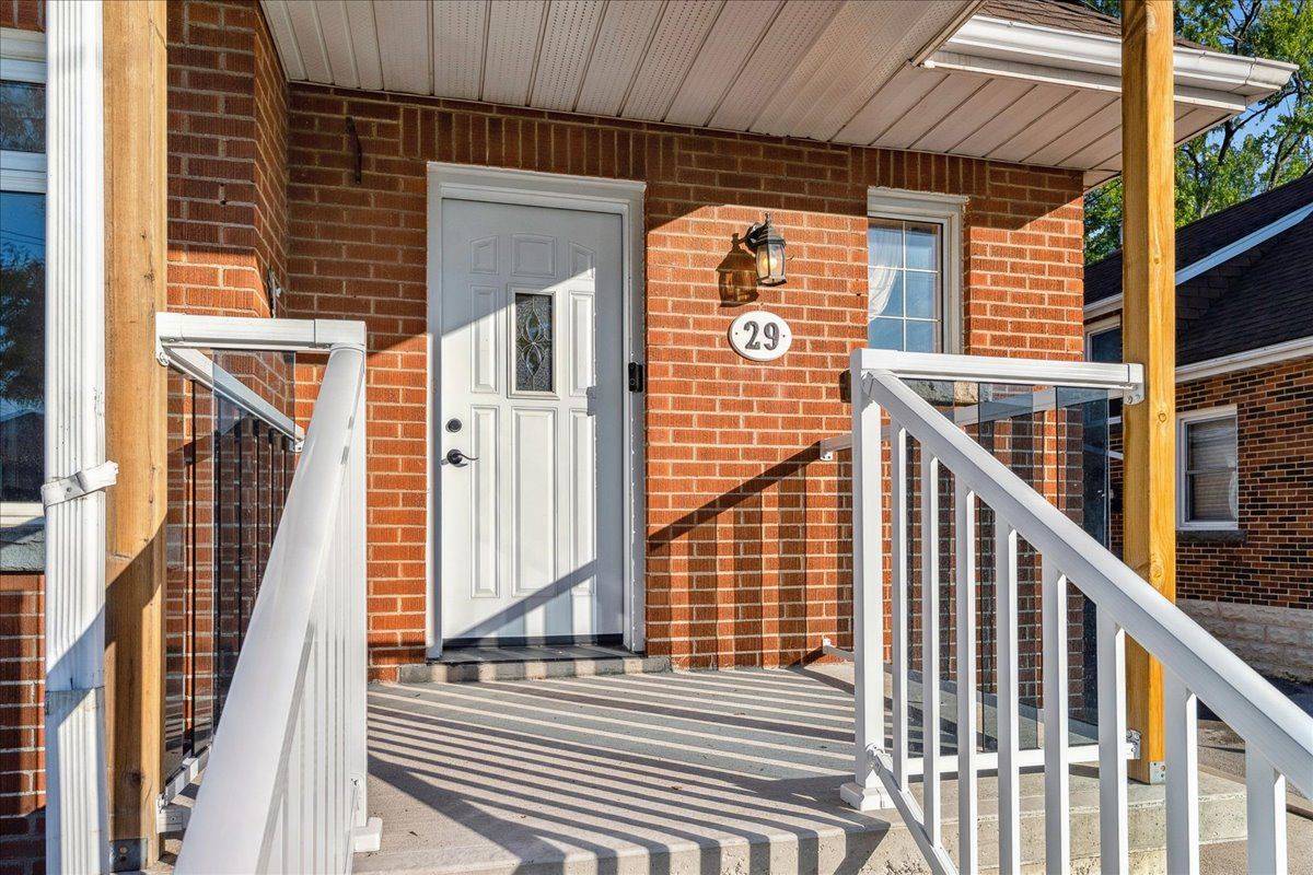 Hamilton, ON L8V 3W2,29 East 34th ST