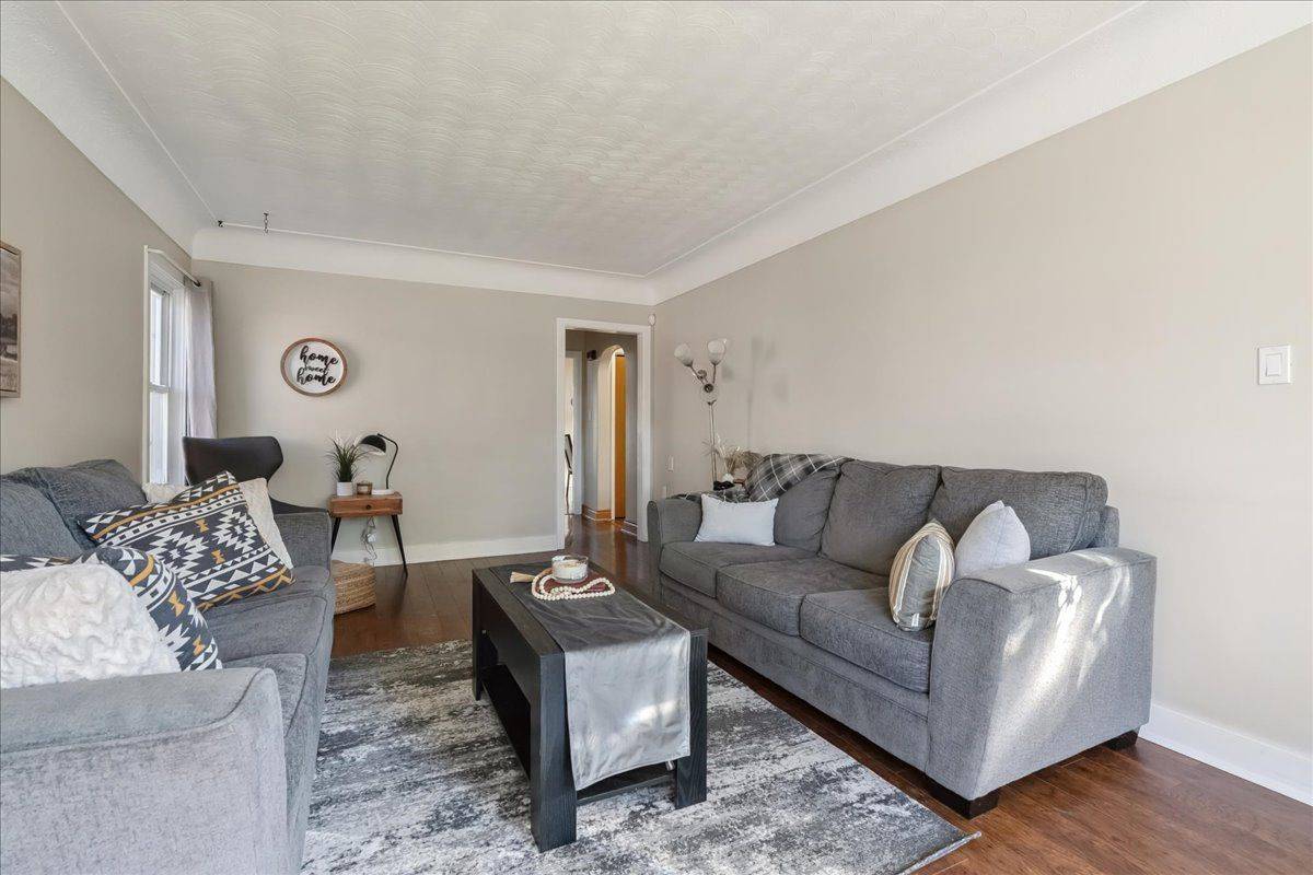 Hamilton, ON L8V 3W2,29 East 34th ST