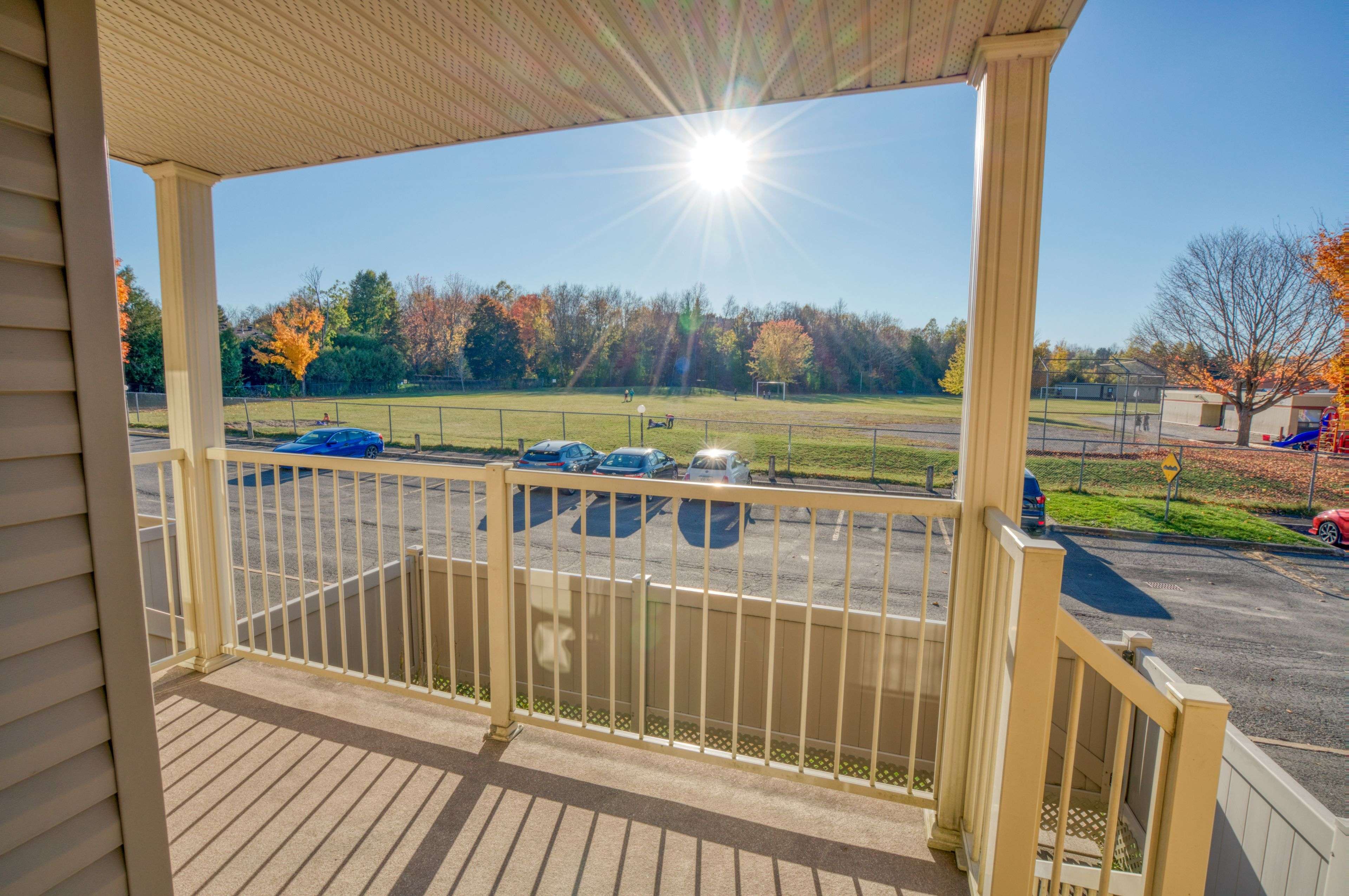 Barrhaven, ON K2J 2K4,16 Sweetbriar CIR #1