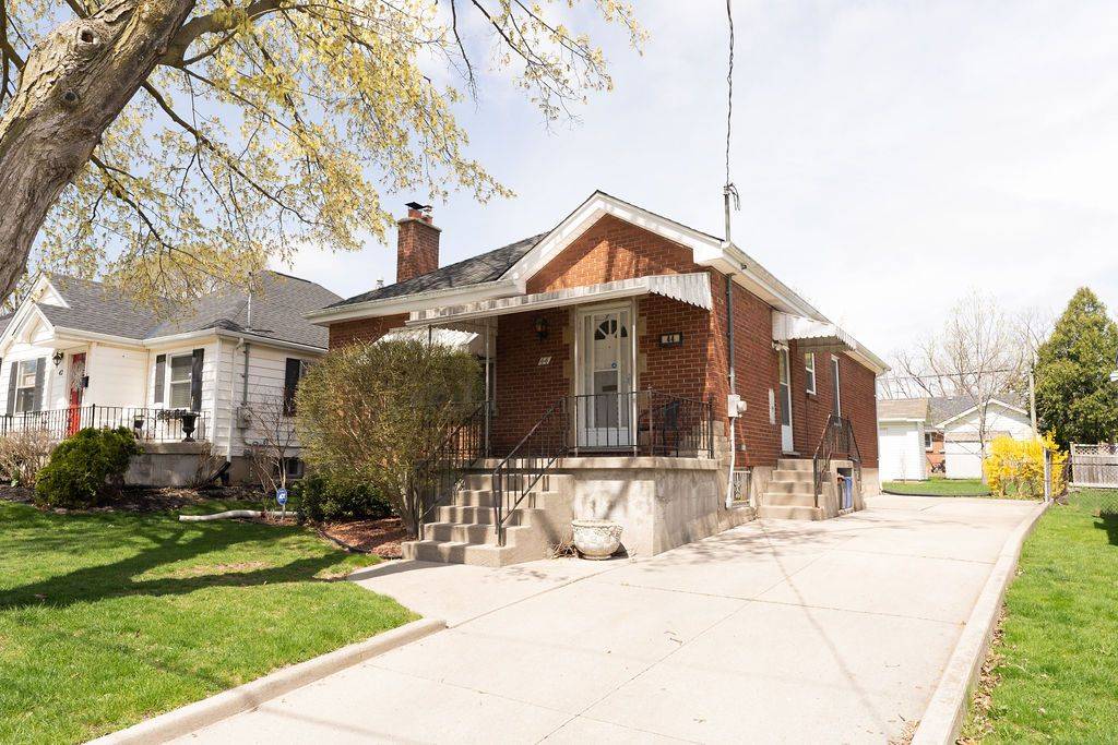 London South, ON N6C 2K5,44 Highway AVE