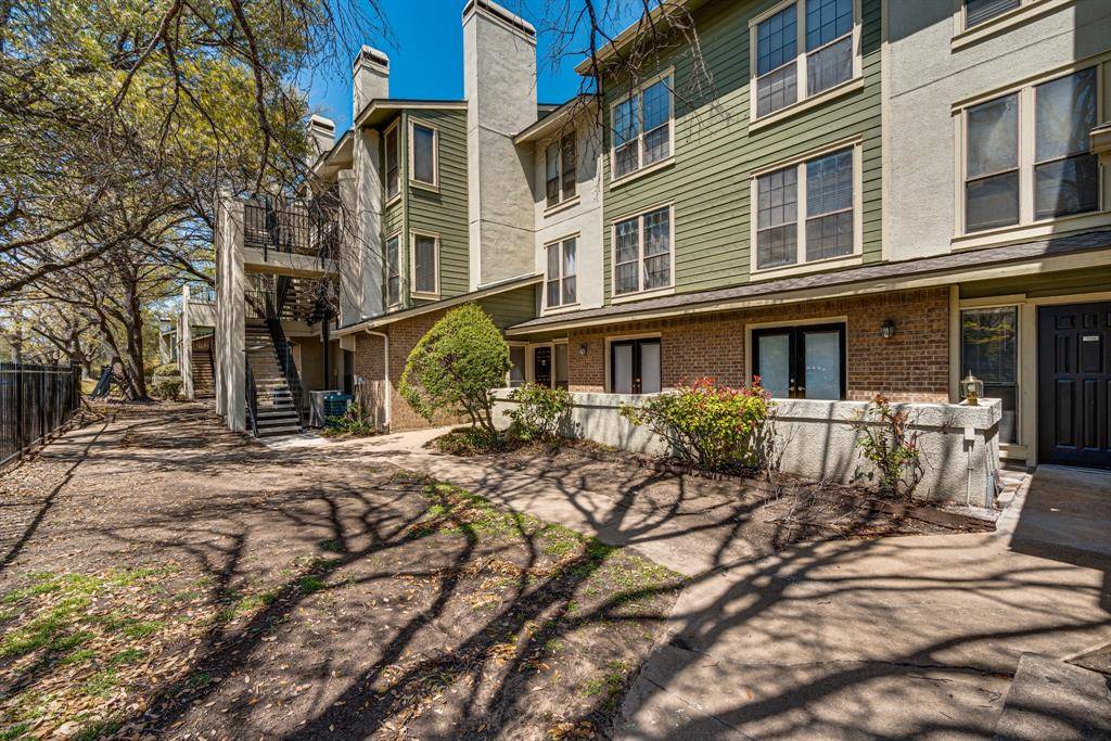 Dallas, TX 75243,9611 Walnut Street #1106