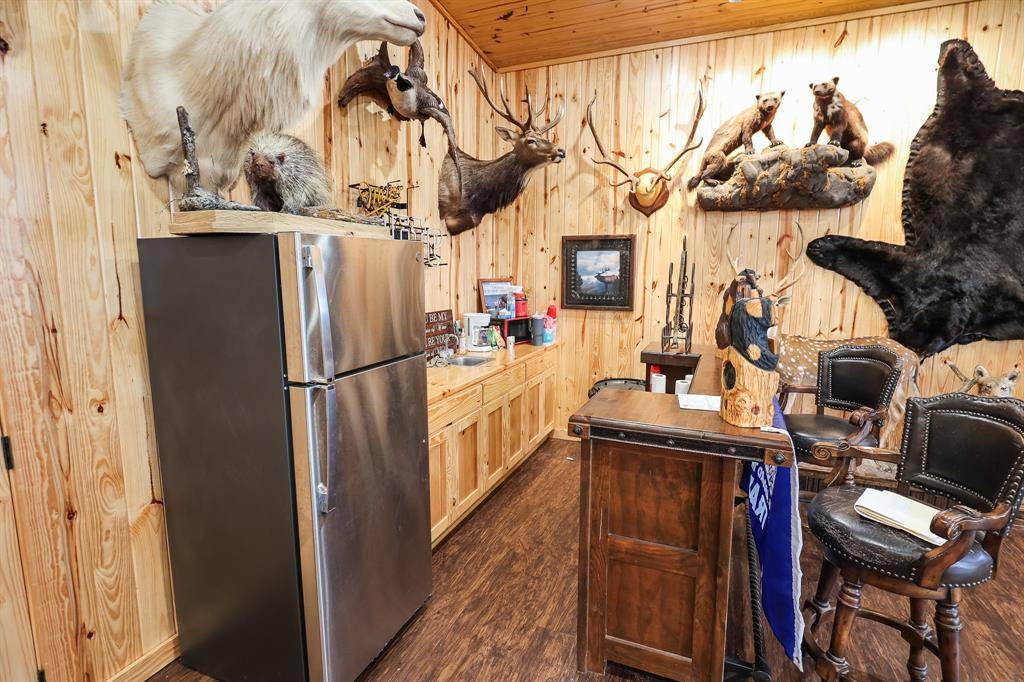 1024 N US HWY 59, Carthage, TX 75633