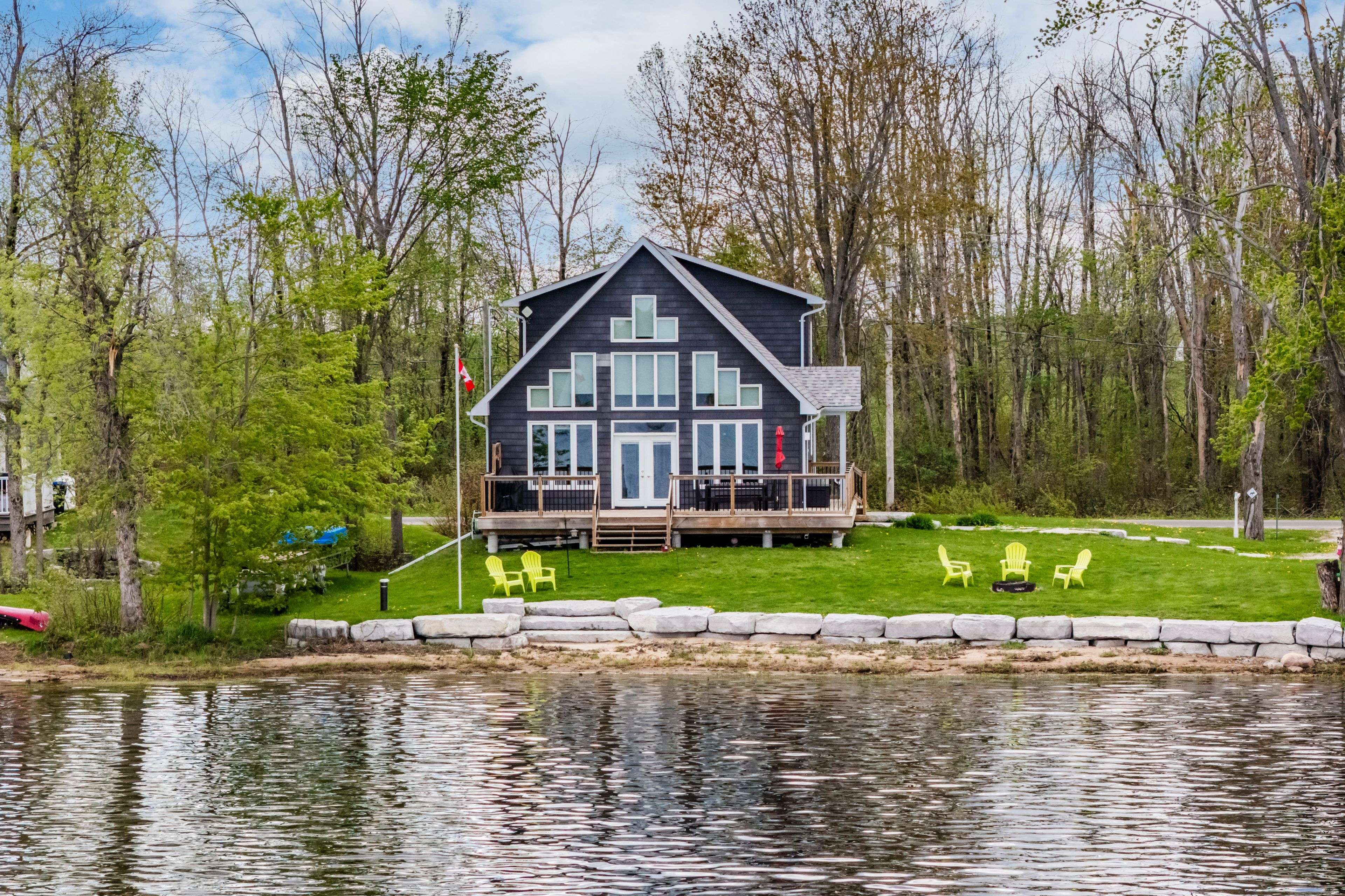 Ramara, ON L0K 1B0,4073 Dalrymple DR