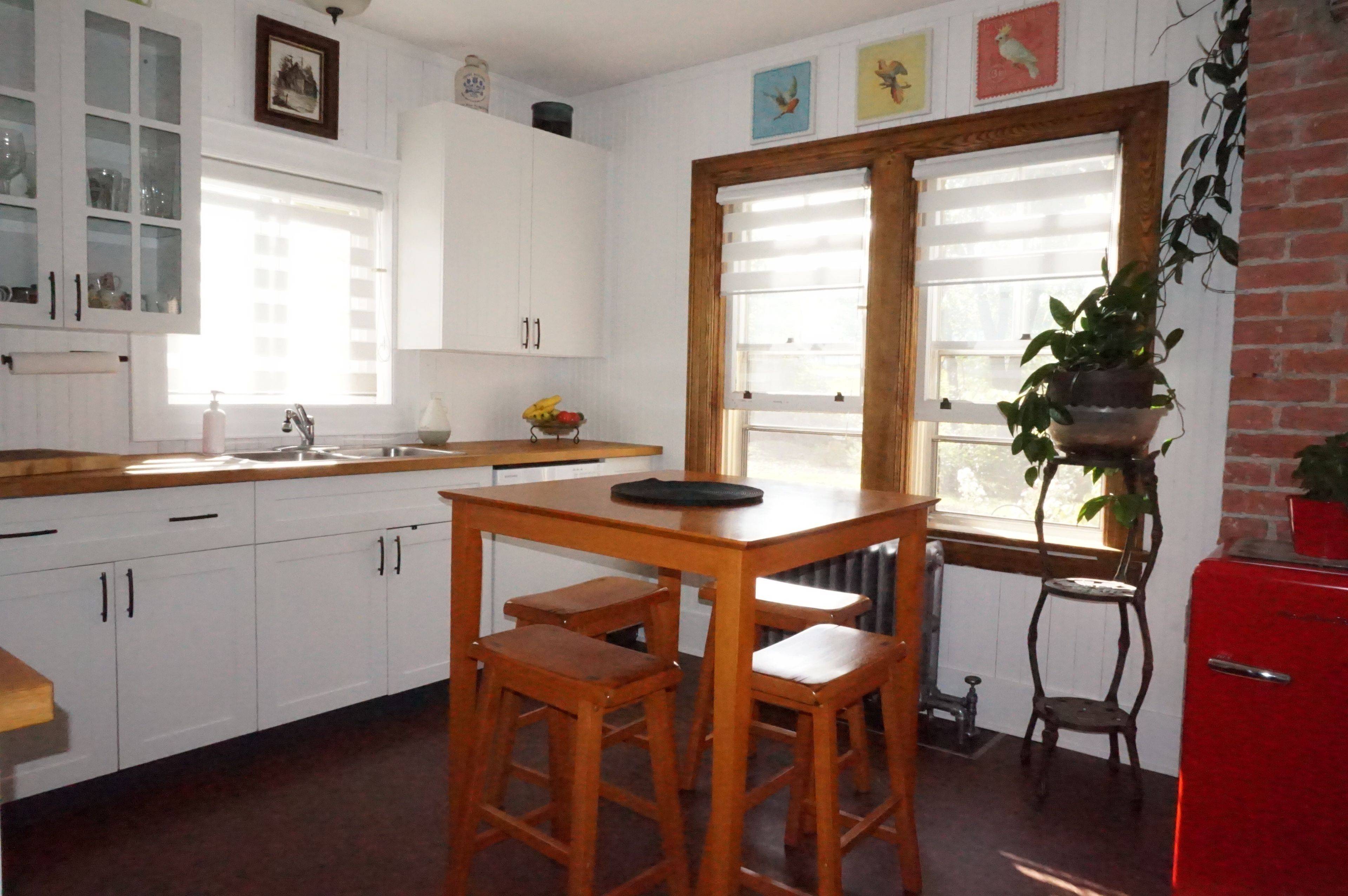 Temiskaming Shores, ON P0J 1K0,444 MAIN ST