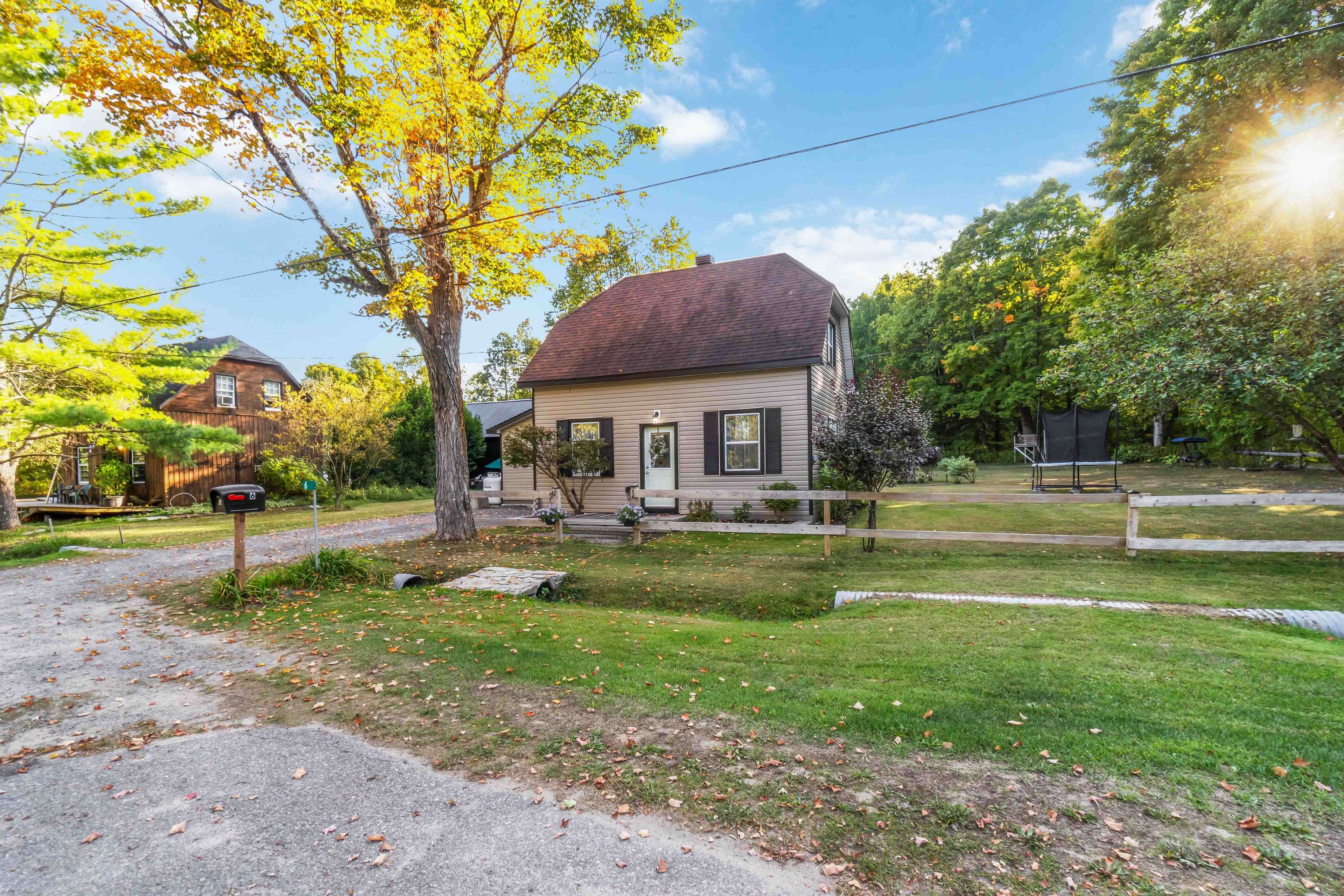 Mcnab/braeside, ON K7S 3G7,6 ALGONKIN TRL