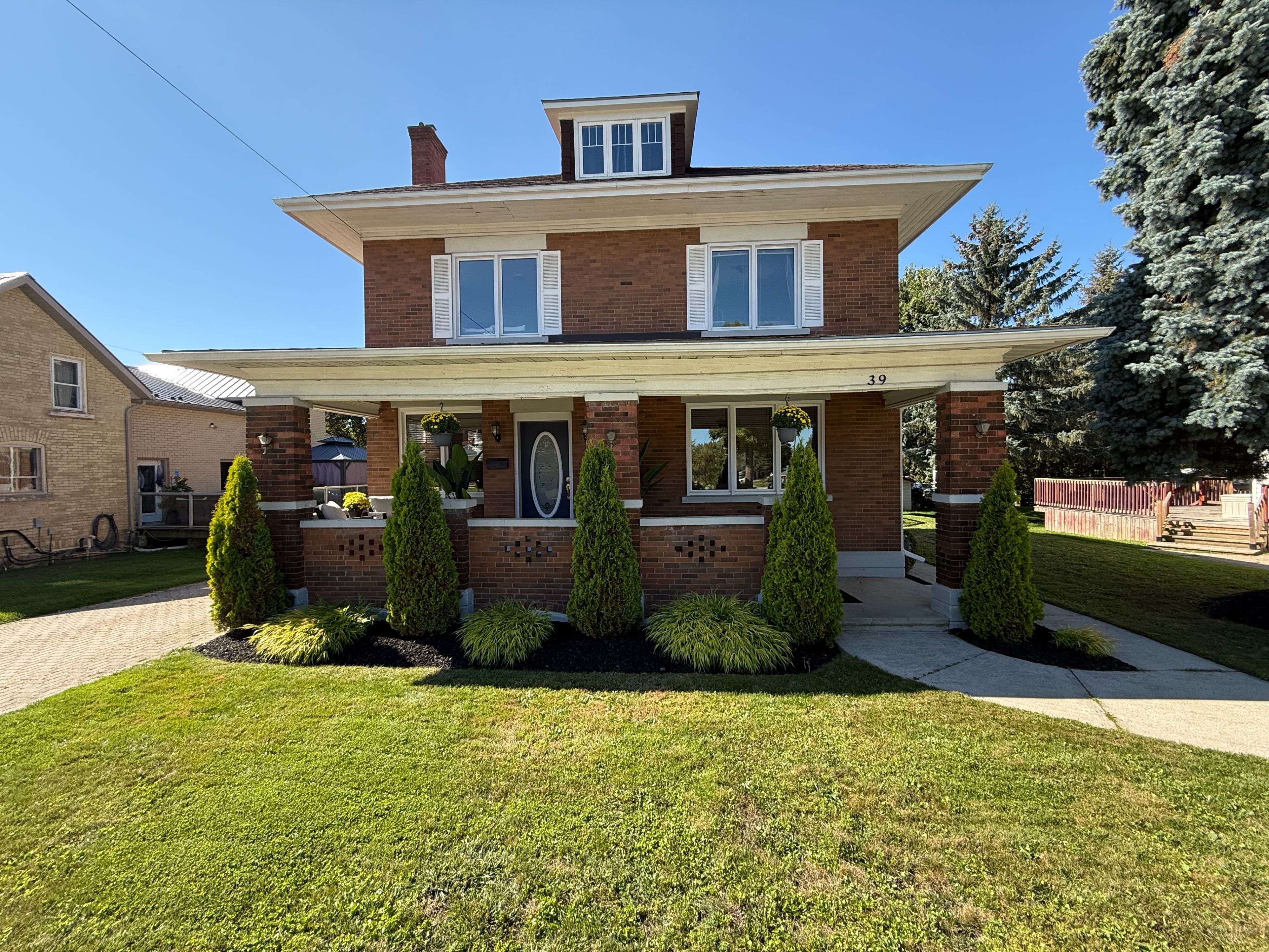South Bruce, ON N0G 2J0,39 Elora ST