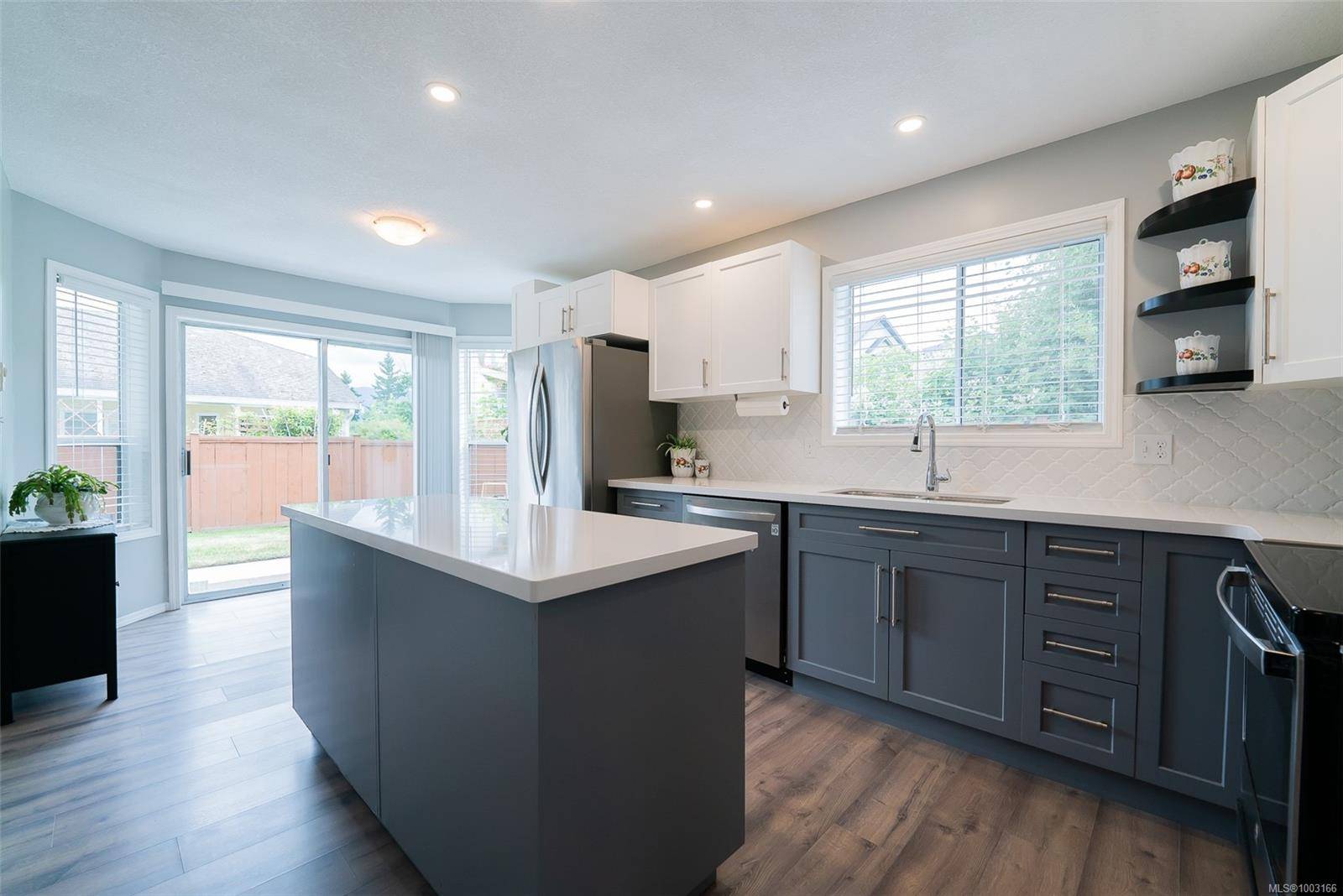 Nanaimo, BC V9T 5V1,4750 Uplands Dr #9