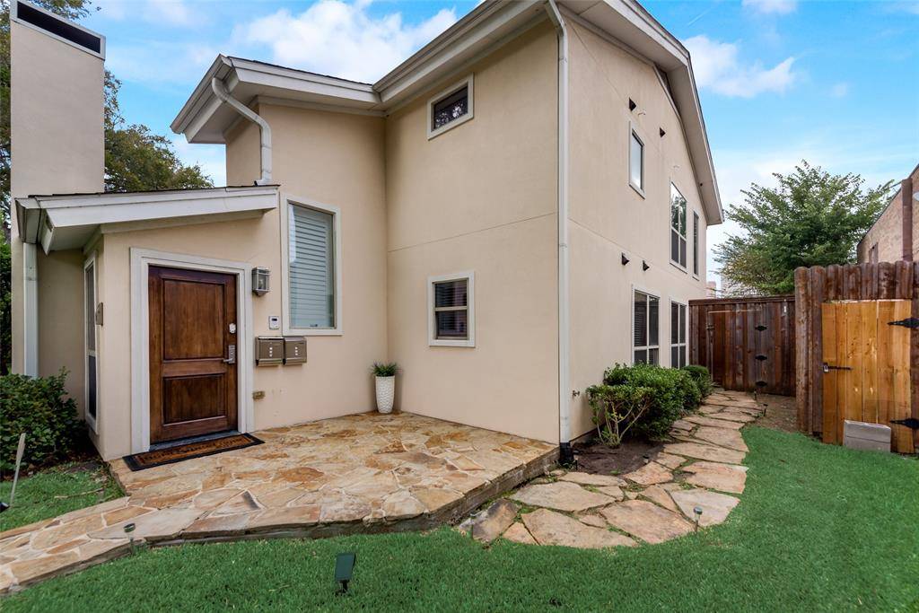 Dallas, TX 75244,4973 Thunder Road #B