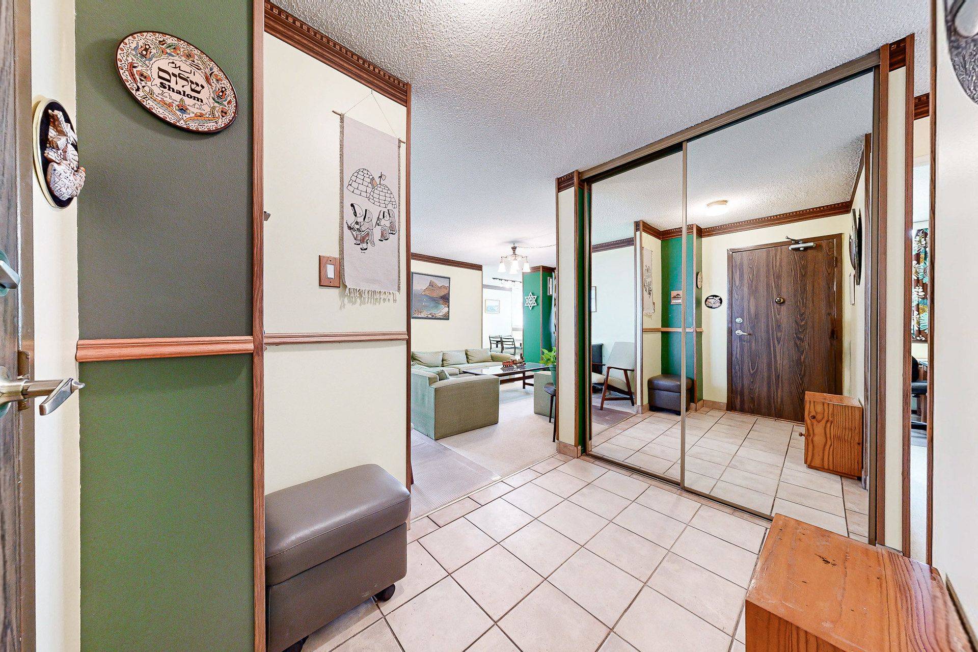 Toronto C07, ON M2R 3N1,100 Antibes DR #2307