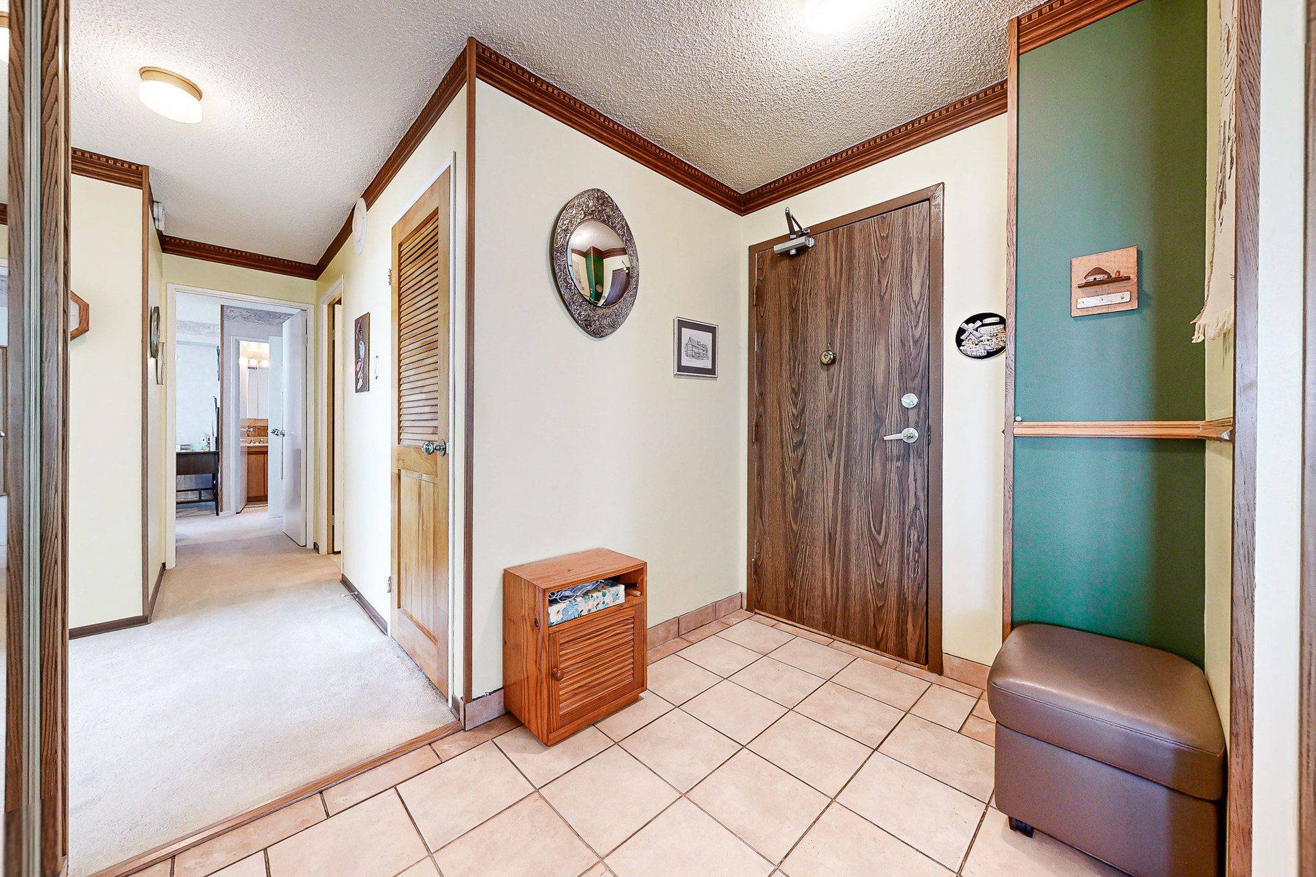 Toronto C07, ON M2R 3N1,100 Antibes DR #2307