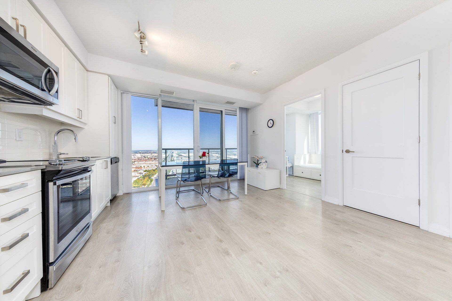 Vaughan, ON L4K 0K2,7895 Jane ST #3415