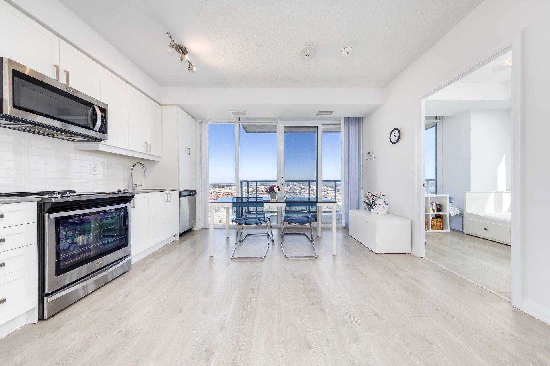 Vaughan, ON L4K 0K2,7895 Jane ST #3415