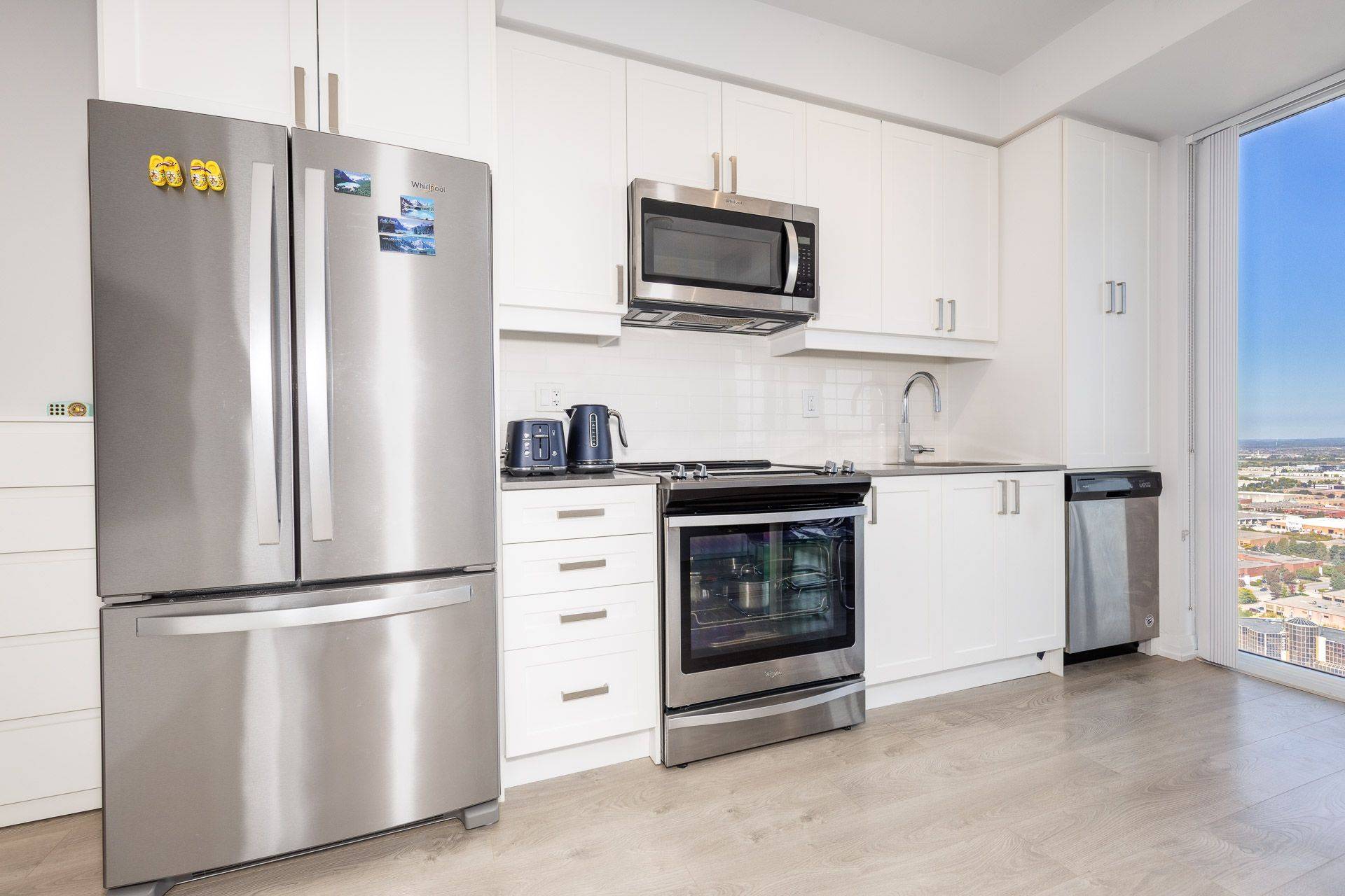 Vaughan, ON L4K 0K2,7895 Jane ST #3415