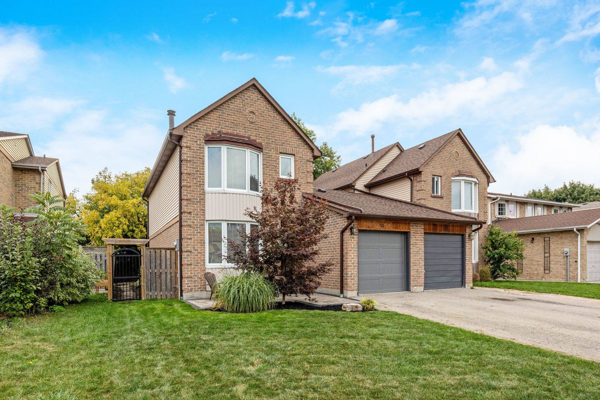 Milton, ON L9T 4G8,574 LAURIER AVE