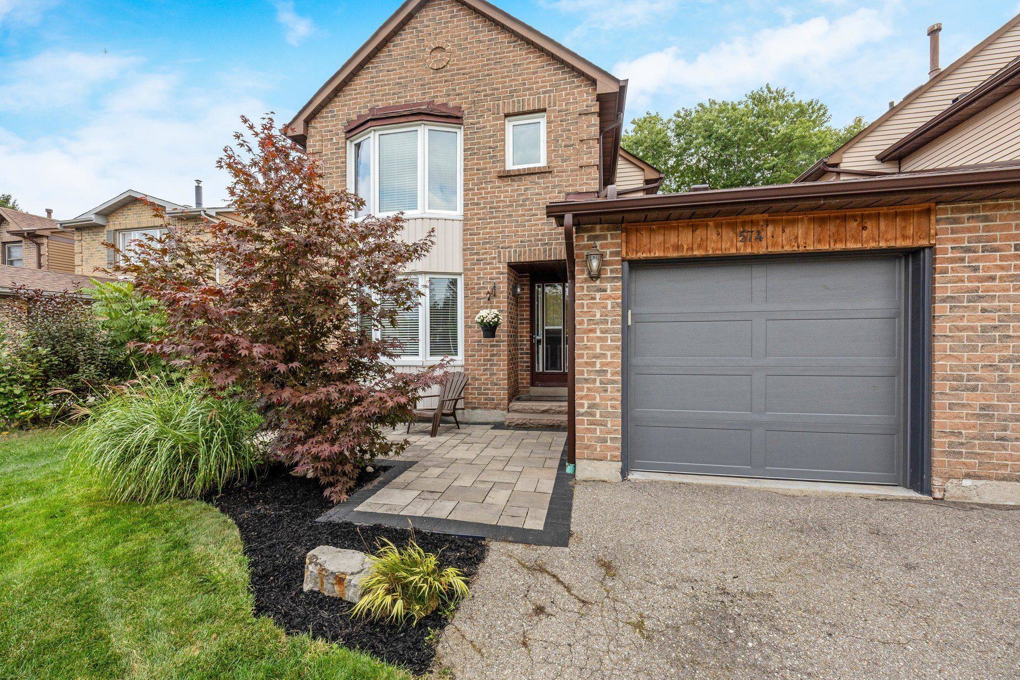 Milton, ON L9T 4G8,574 LAURIER AVE