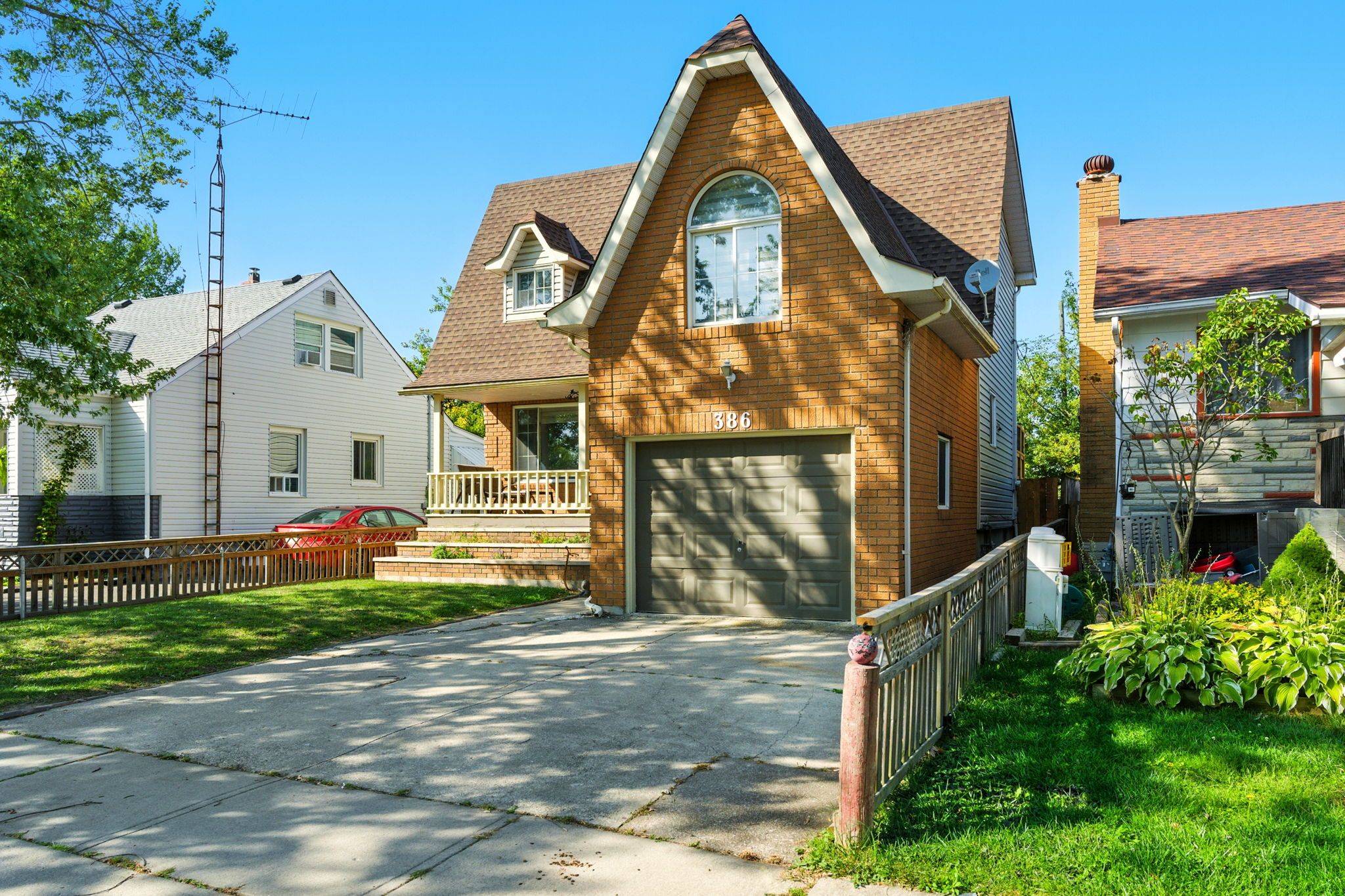 Welland, ON L3B 4Y4,386 Navy ST