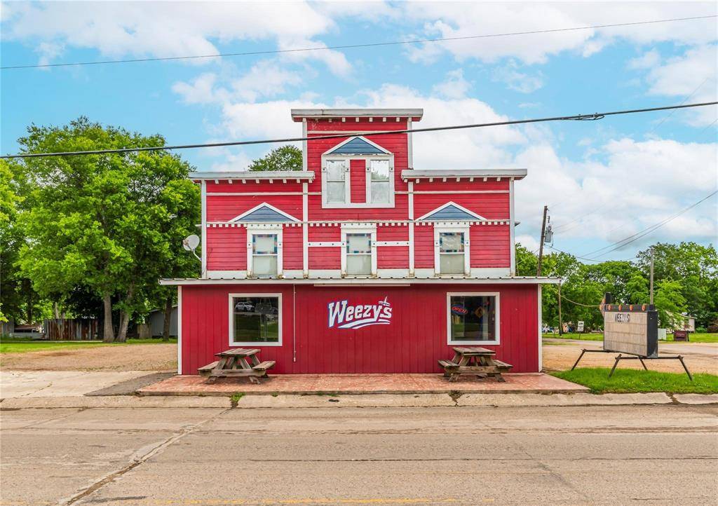 Blossom, TX 75416,204 W Front Street