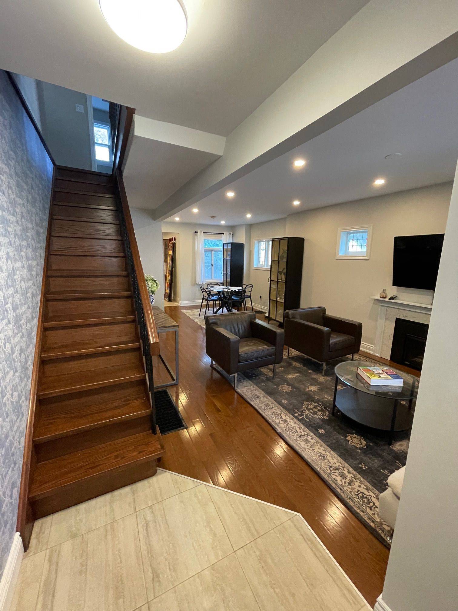 Toronto E03, ON M4C 1T7,11 Denton AVE