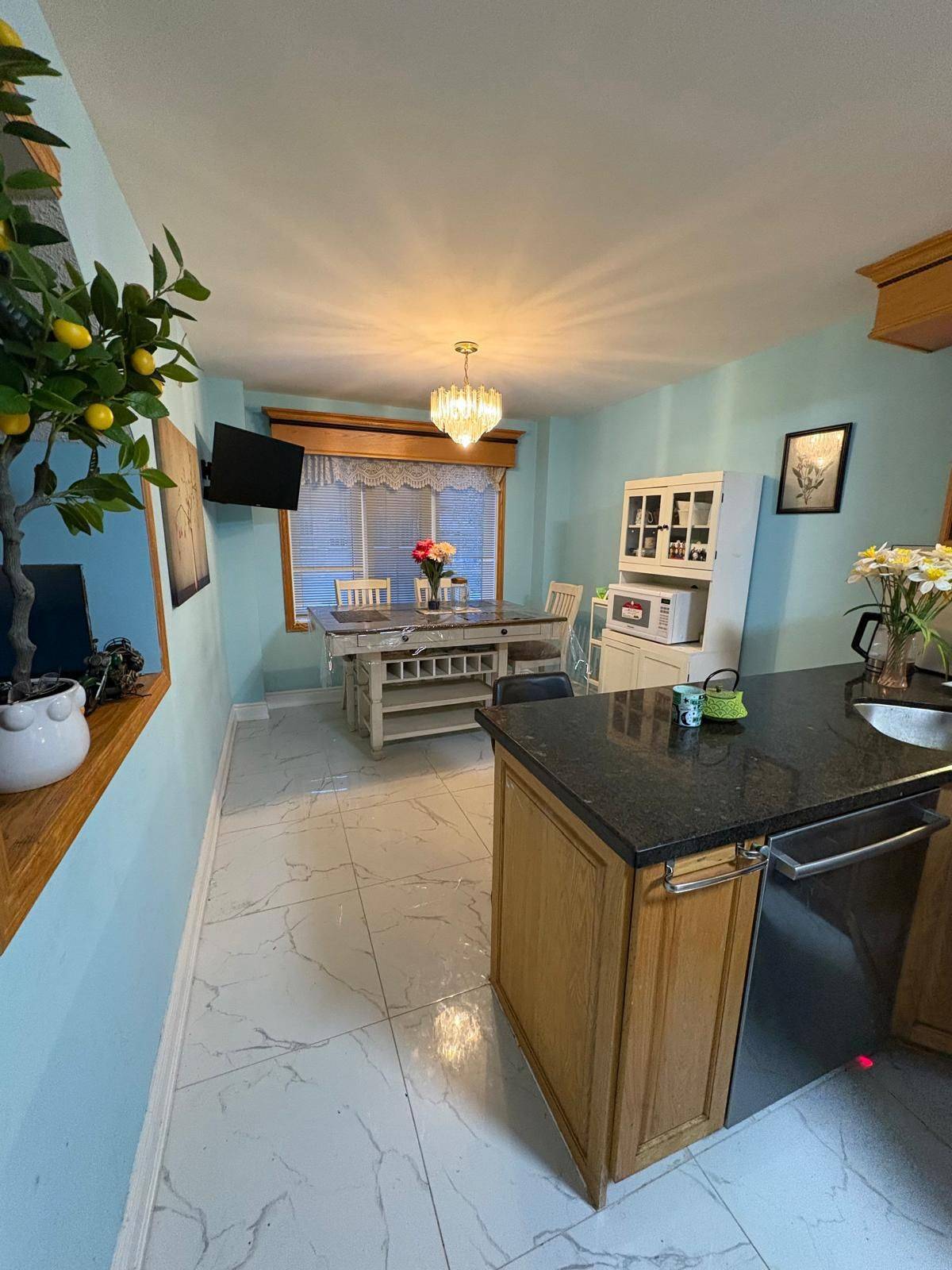 Whitby, ON L1N 9M7,99 Aspen Park WAY #36