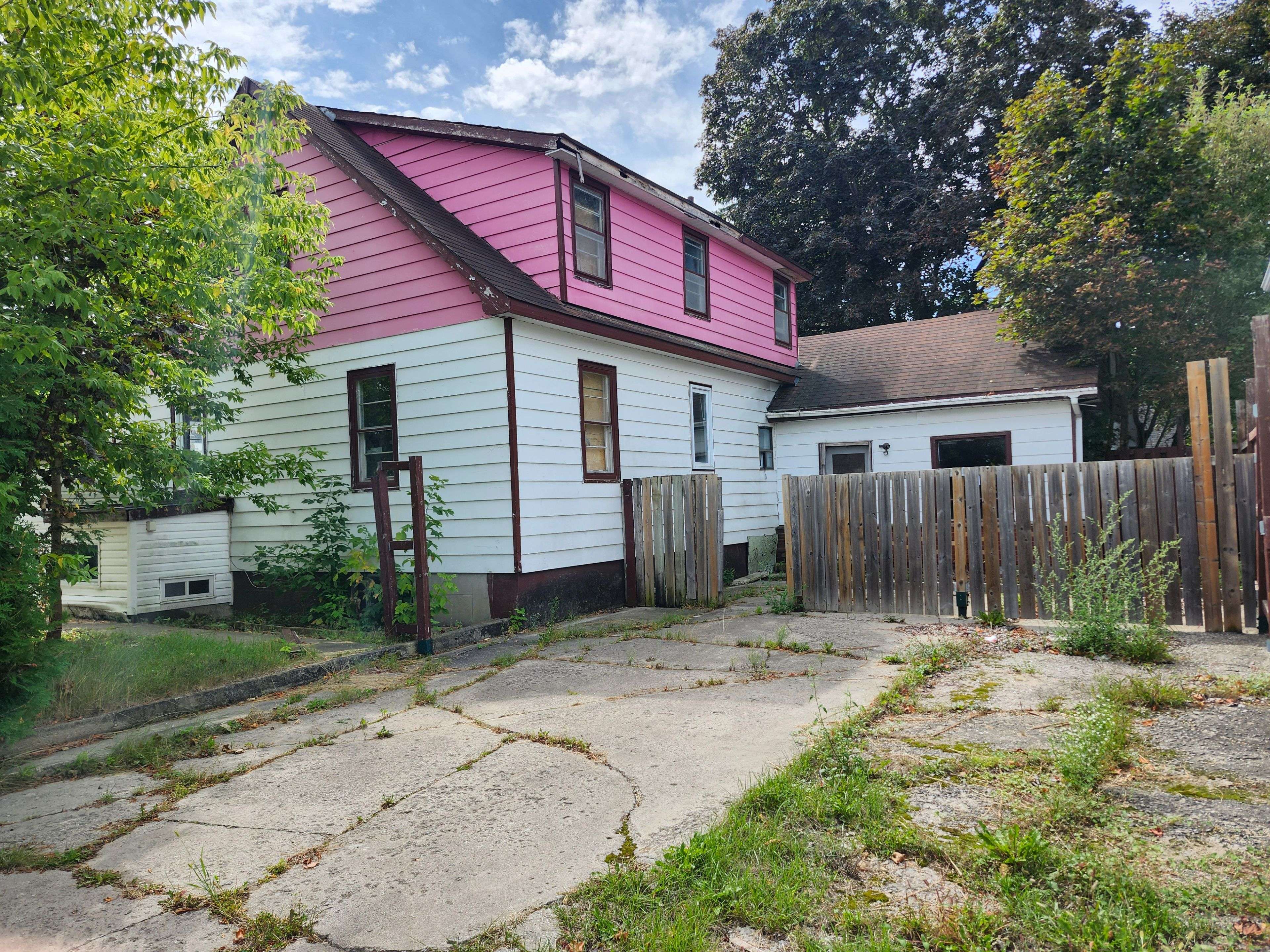 New Tecumseth, ON L9R 1E5,38 Tupper ST