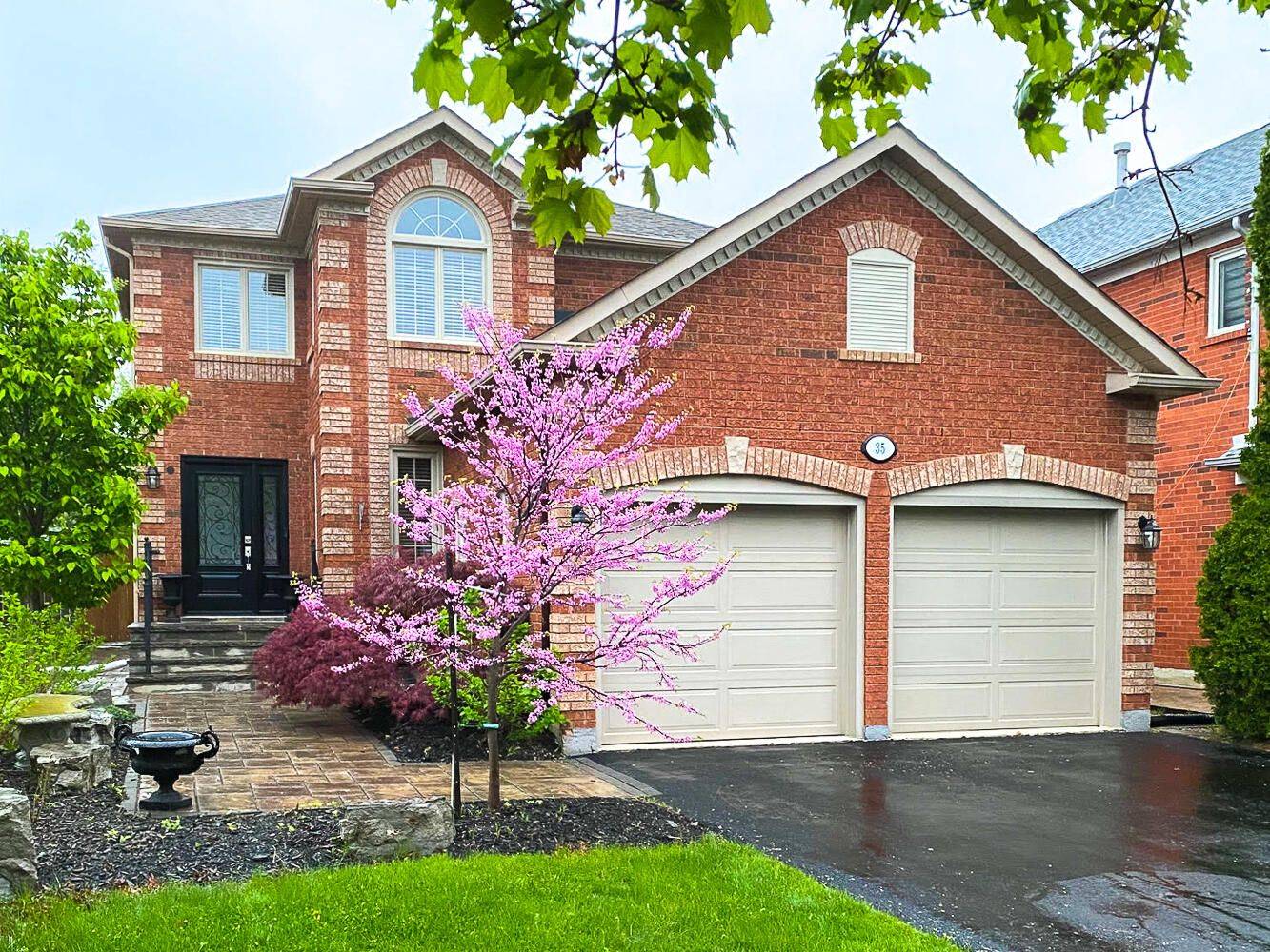 Halton Hills, ON L7G 5R4,35 Harrop AVE