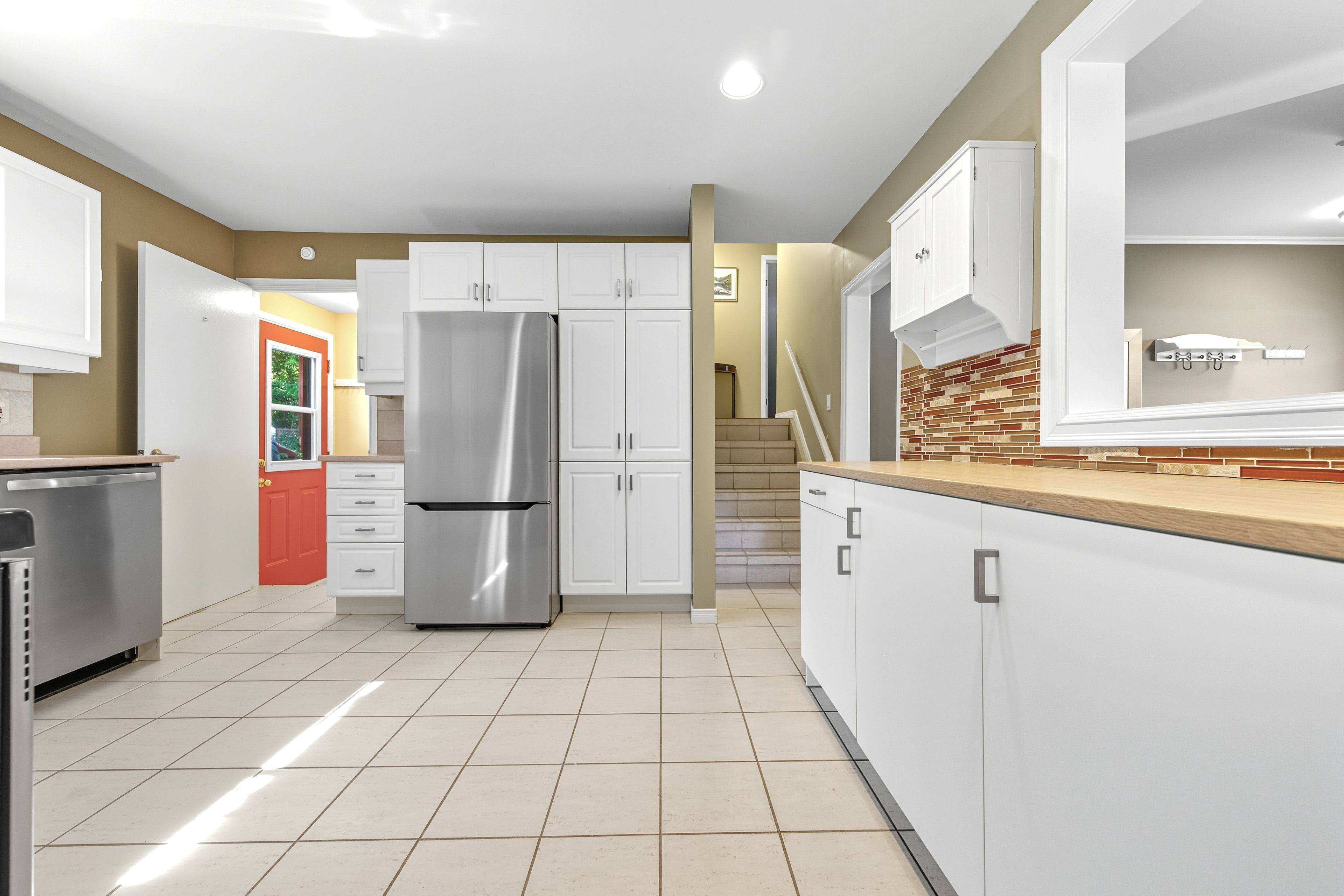 Deep River, ON K0J 1P0,119 FRONTENAC CRES