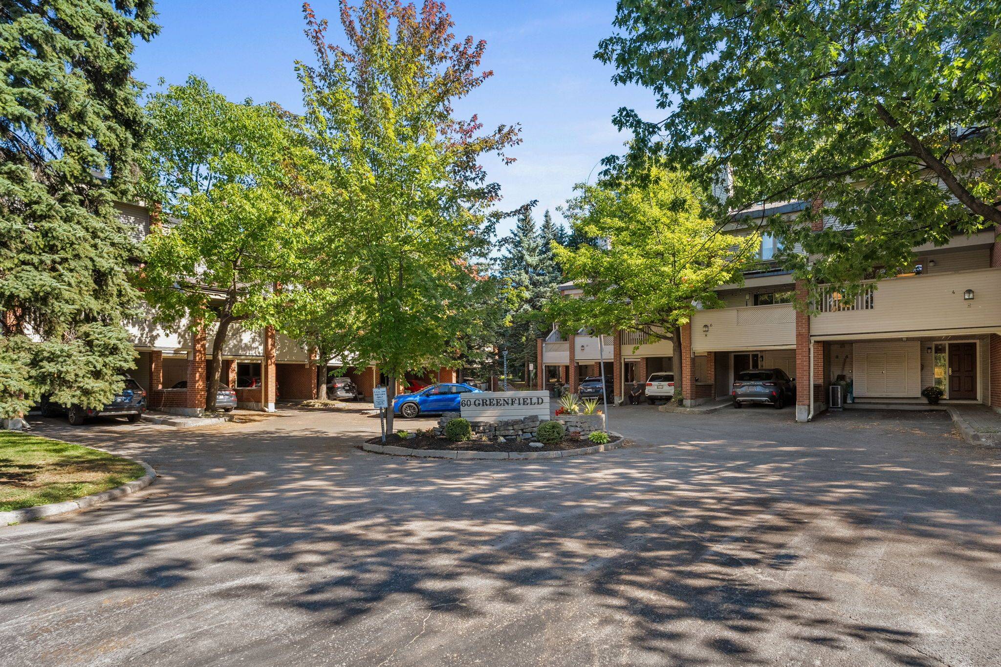 Glebe - Ottawa East And Area, ON K1S 0X7,60 Greenfield AVE #4