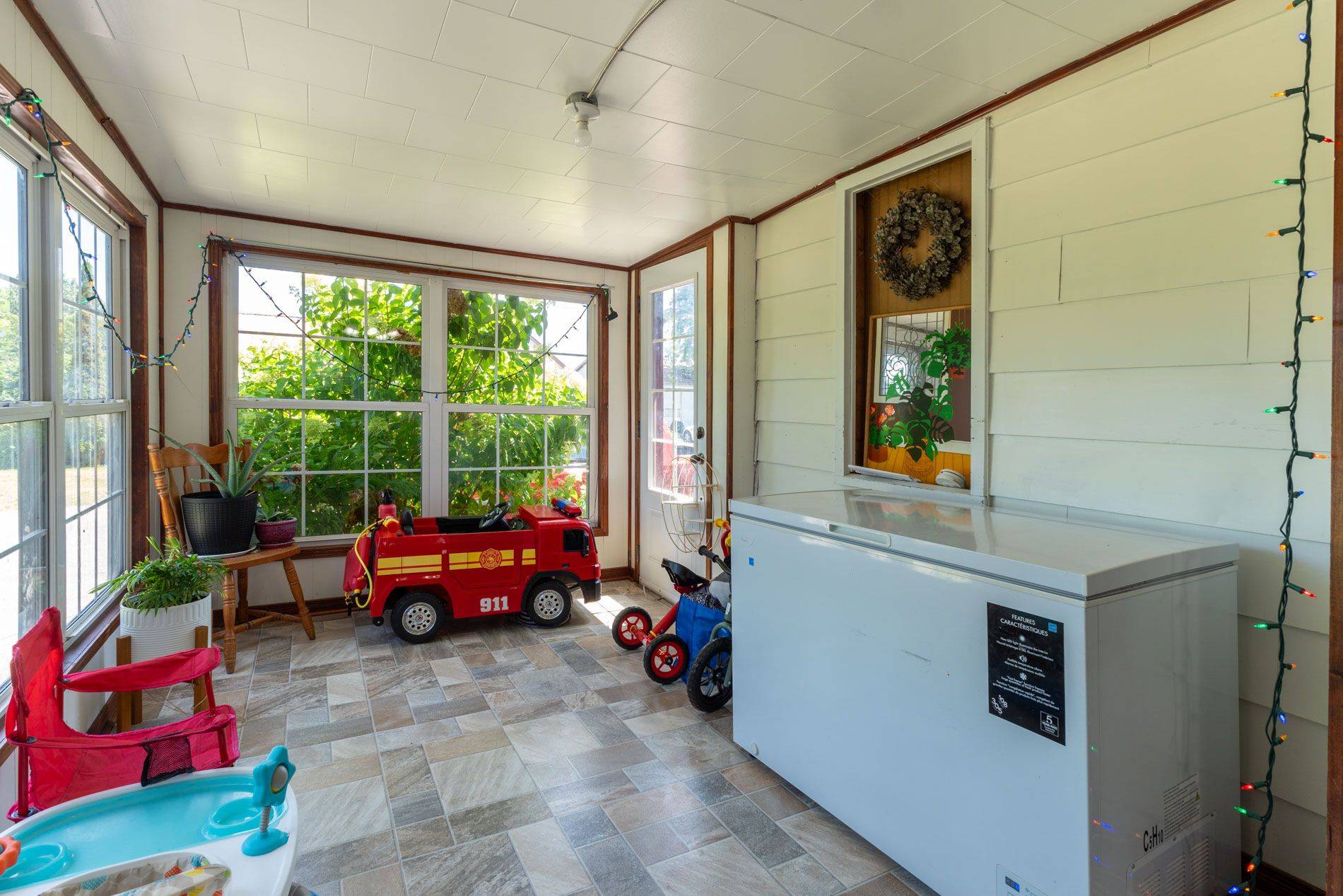 Norfolk, ON N0E 1G0,926 Fairground RD