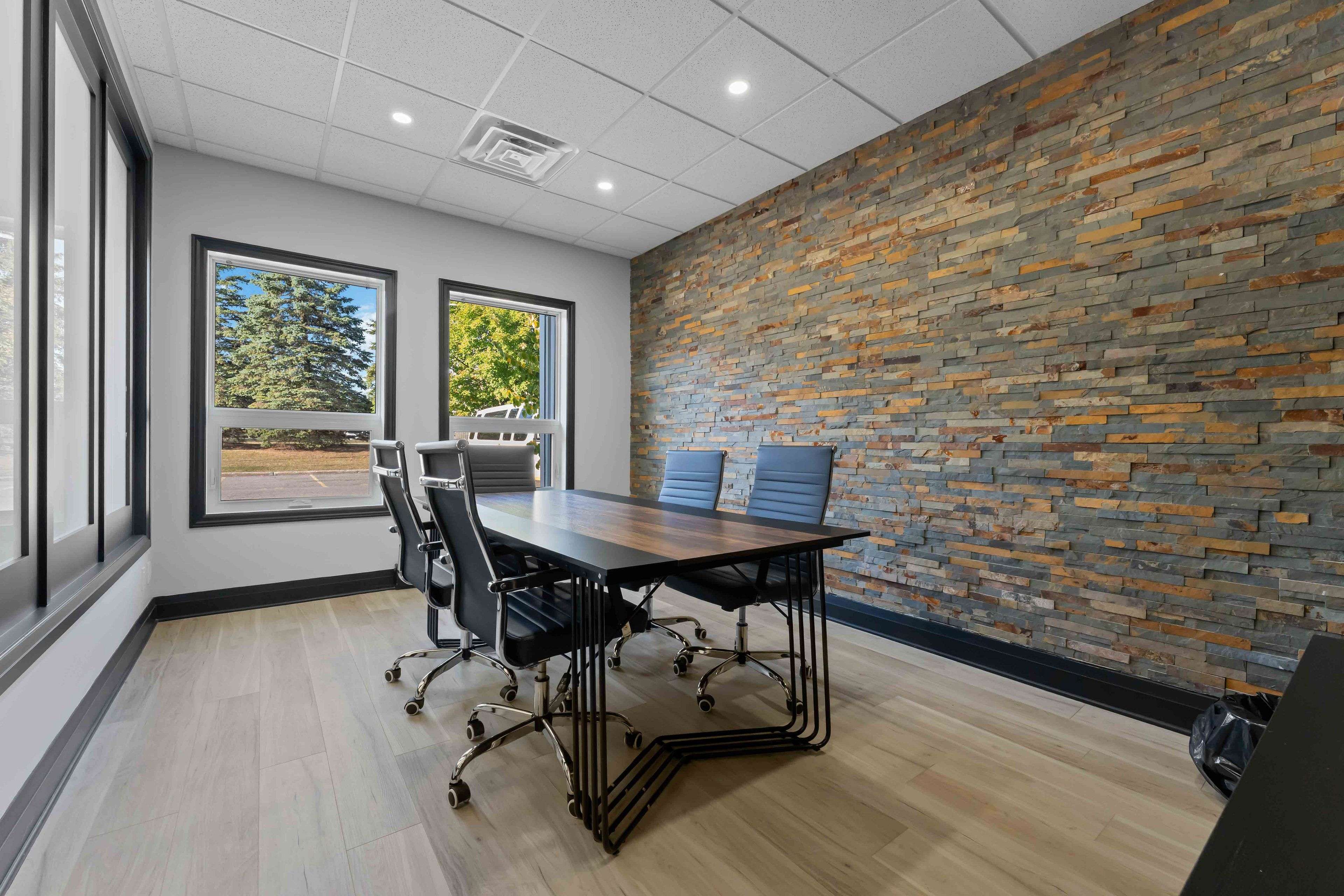 Hunt Club - South Keys And Area, ON K1G 4Z7,2285 St. Laurent BLVD #A1