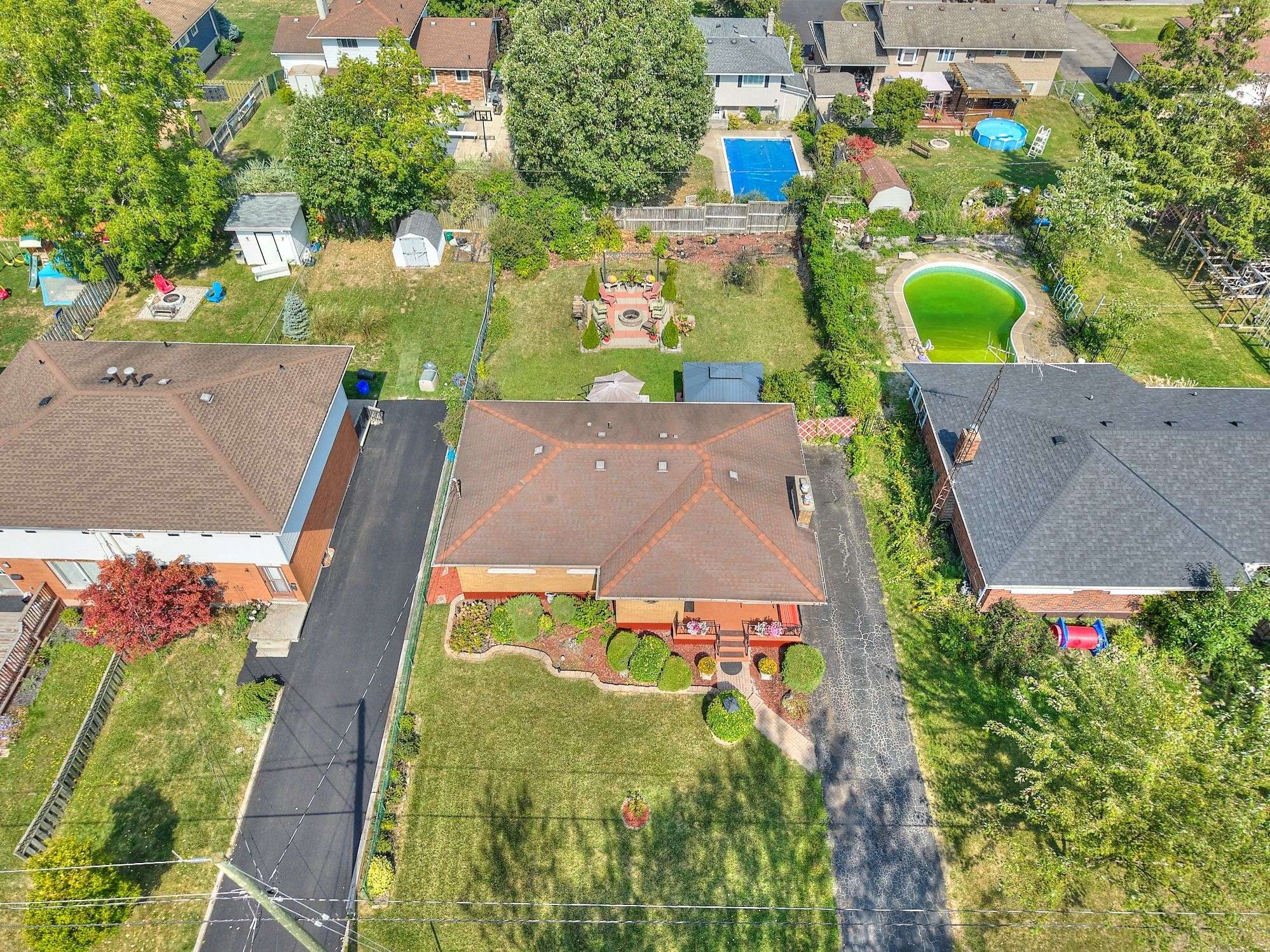 Fort Erie, ON L2A 2Y9,316 Bowen RD