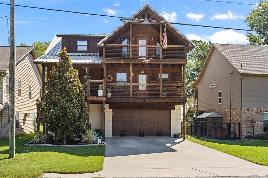 Weatherford, TX 76087,808 W Lake Drive