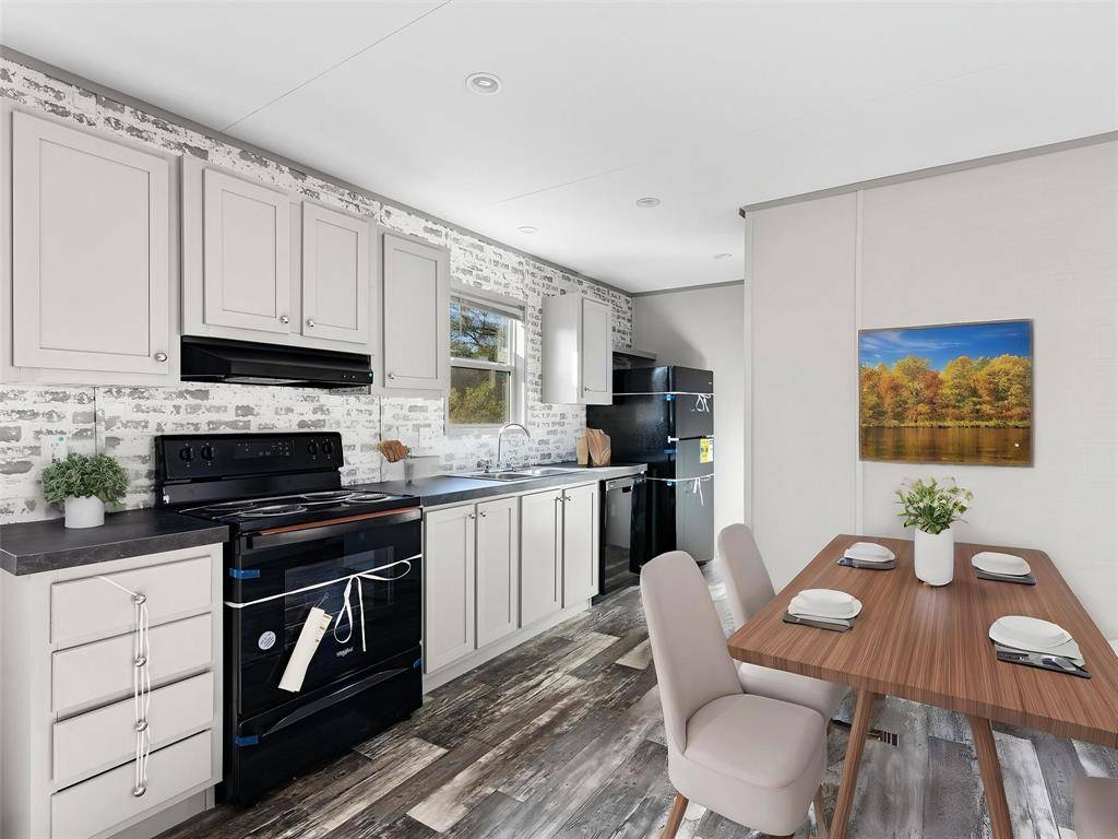 Azle, TX 76020,7173 Floral Street