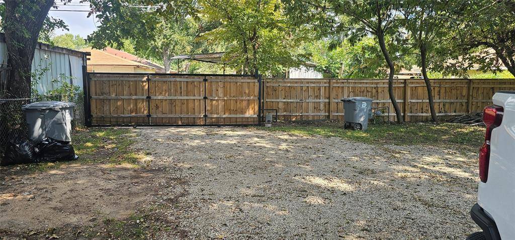 Dallas, TX 75217,1826 N Jim Miller Road