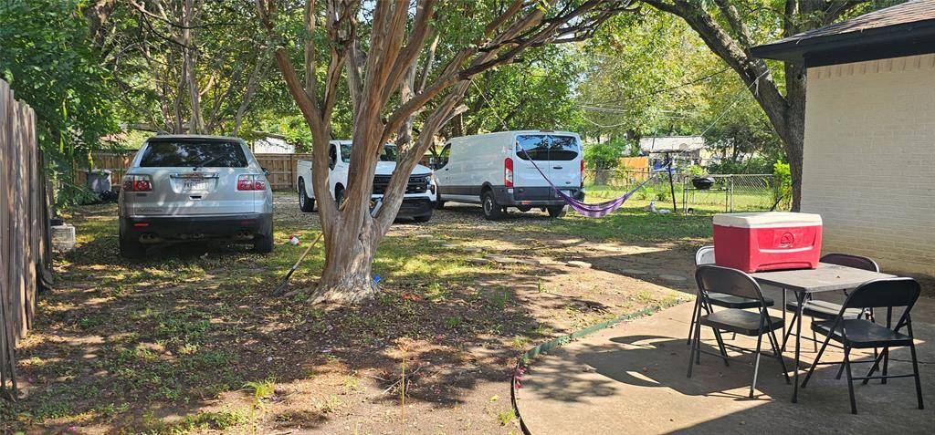 1826 N Jim Miller Road, Dallas, TX 75217