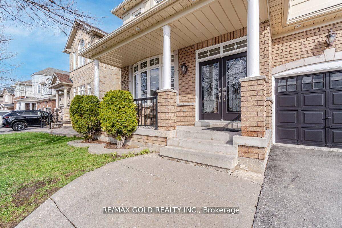 Brampton, ON L6R 3K5,29 Ocean Ridge DR
